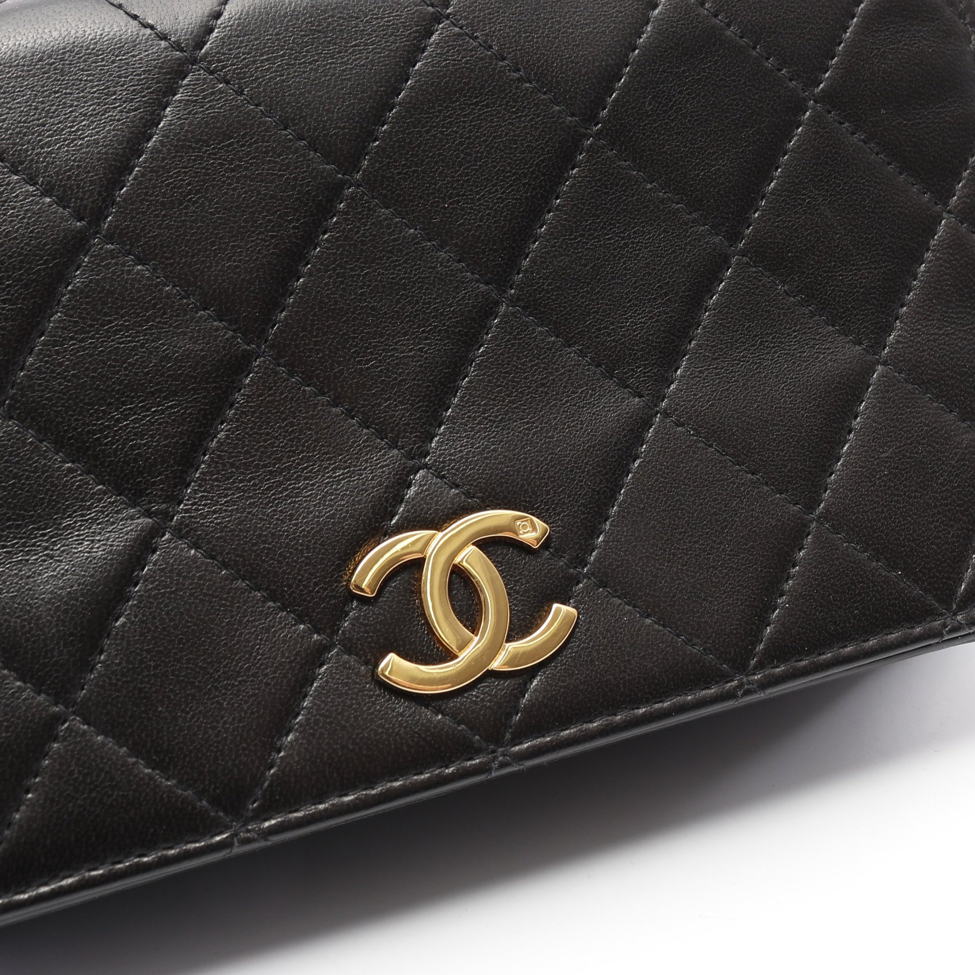 ミニマトラッセ フルフラップ チェーンショルダーバッグ ラムスキン ブラック ゴールド金具 シャネル バッグ CHANEL