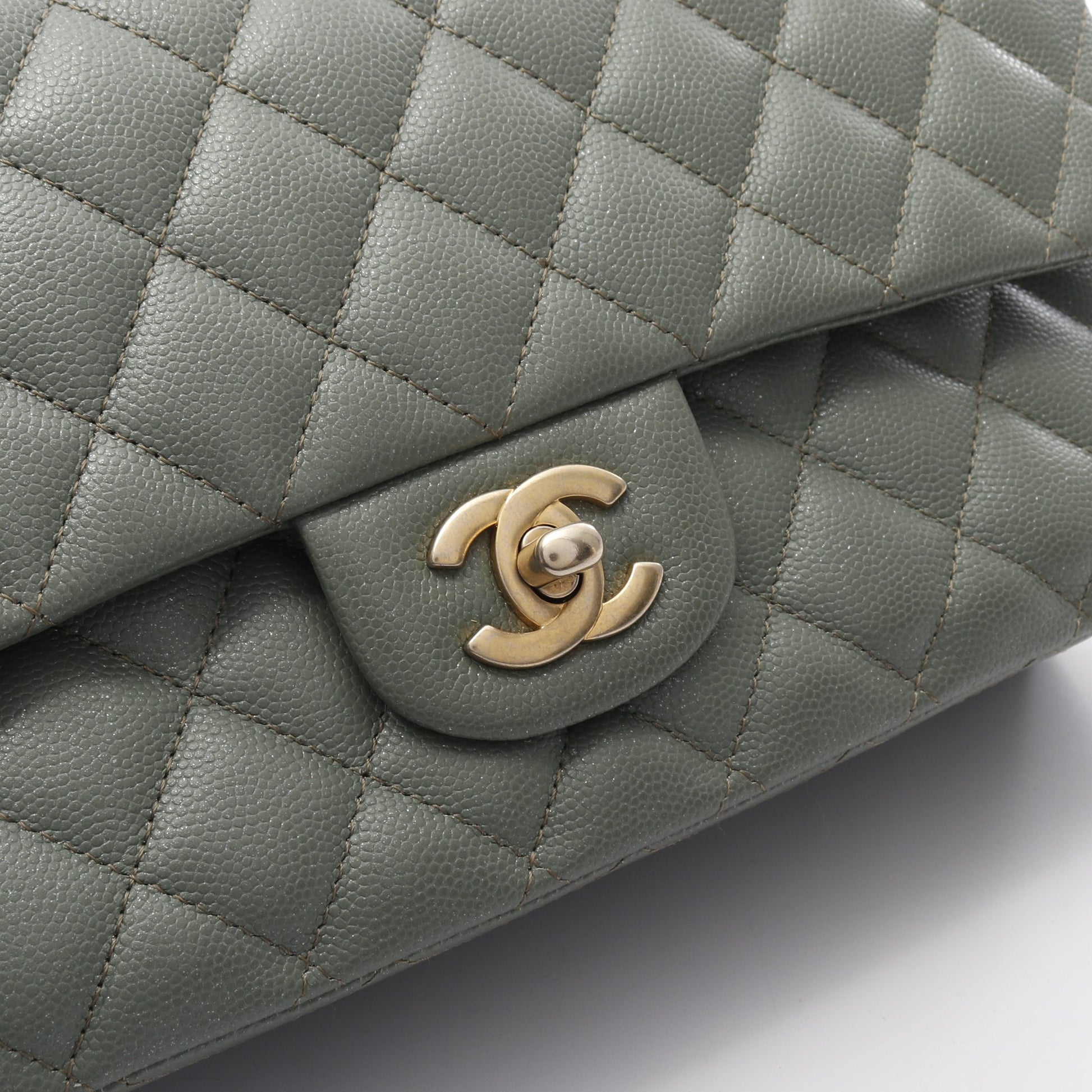 マトラッセ Wフラップ Wチェーンショルダーバッグ キャビアスキン ライトグリーン ゴールド金具 シャネル バッグ CHANEL