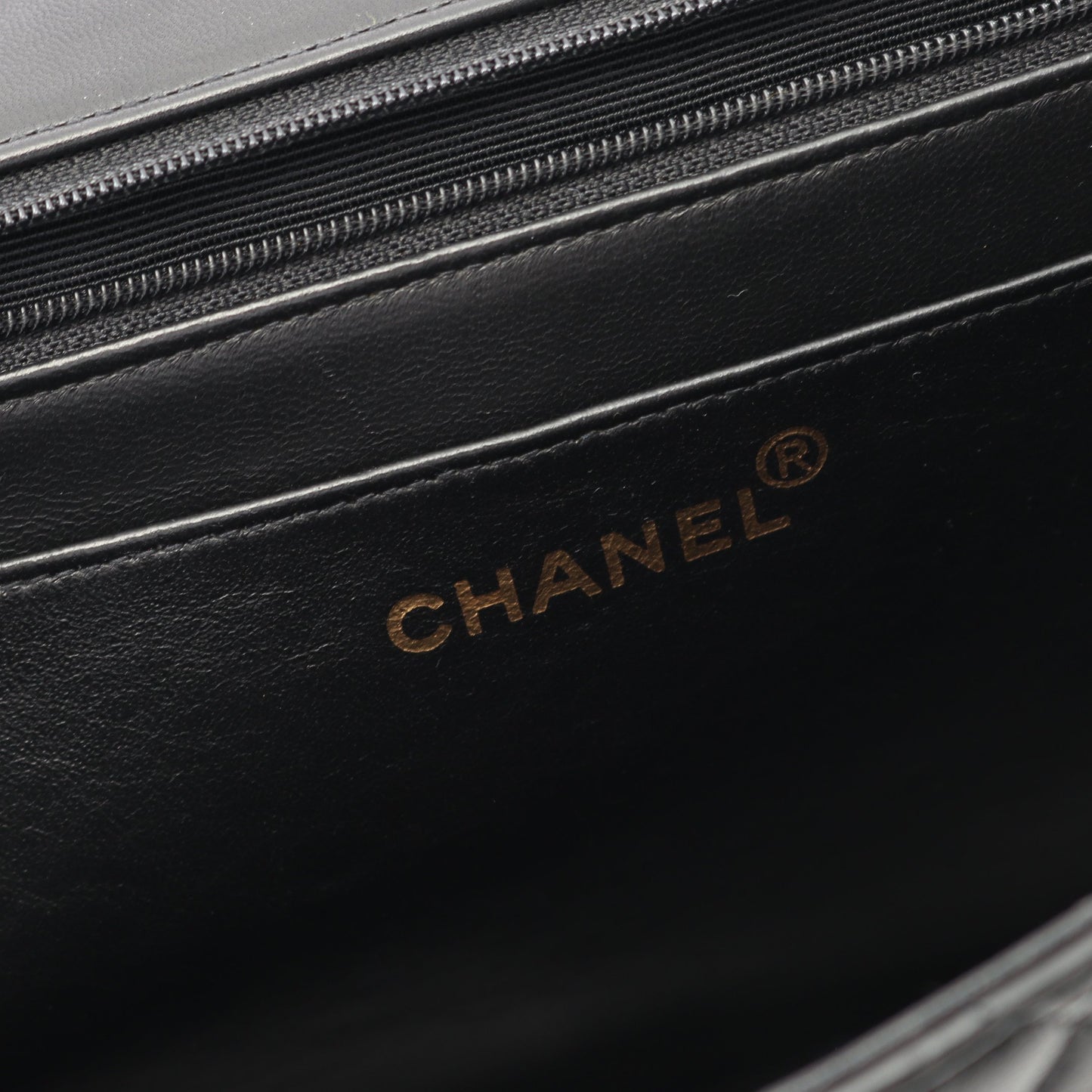 デカマトラッセ 30 シングルフラップ Wチェーンショルダーバッグ ラムスキン ブラック ゴールド金具 シャネル バッグ CHANEL