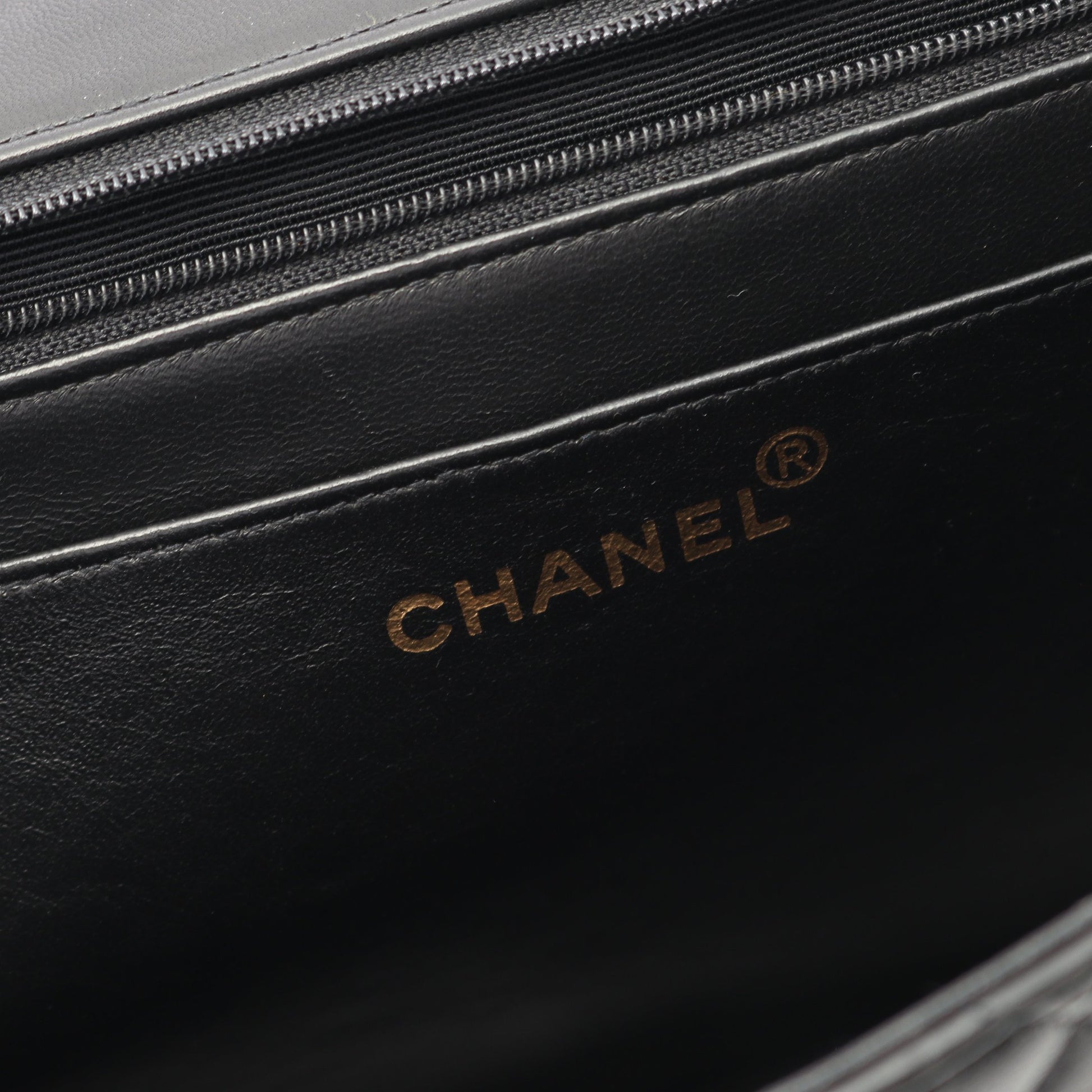 デカマトラッセ 30 シングルフラップ Wチェーンショルダーバッグ ラムスキン ブラック ゴールド金具 シャネル バッグ CHANEL