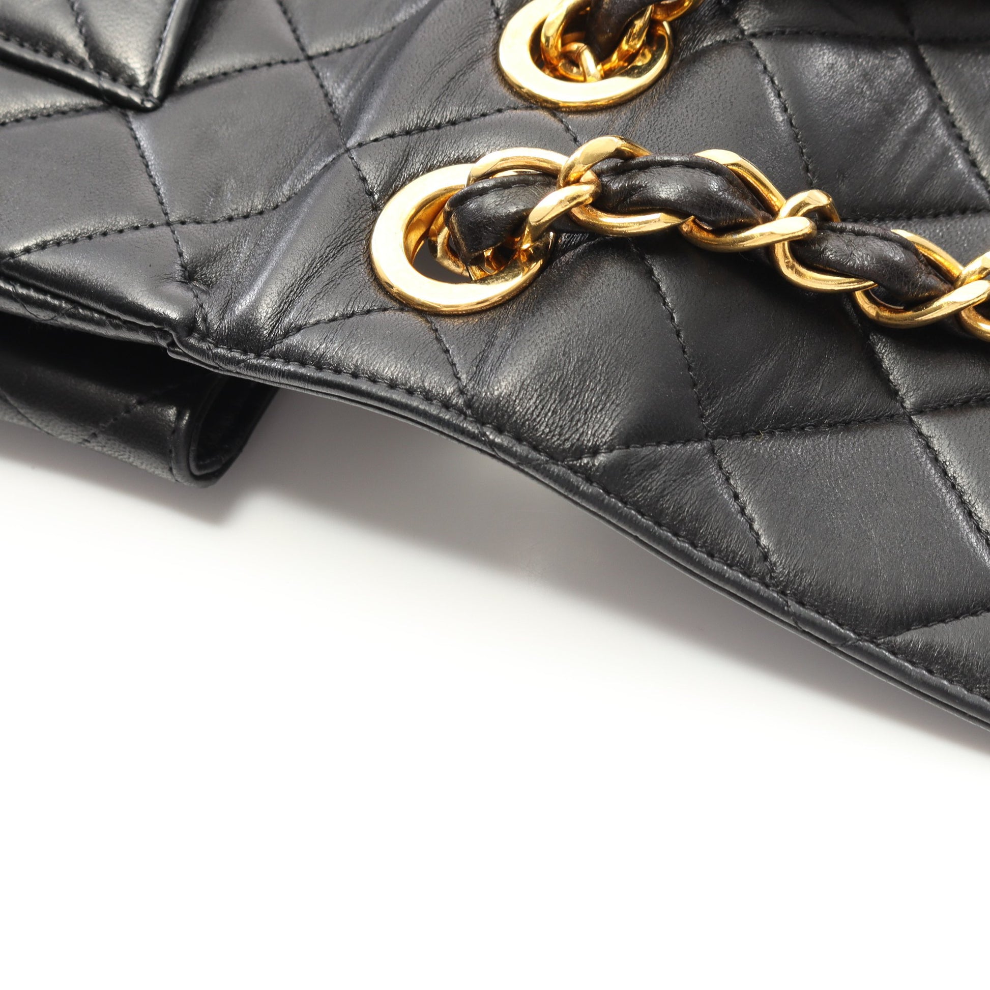 デカマトラッセ 30 シングルフラップ Wチェーンショルダーバッグ ラムスキン ブラック ゴールド金具 シャネル バッグ CHANEL