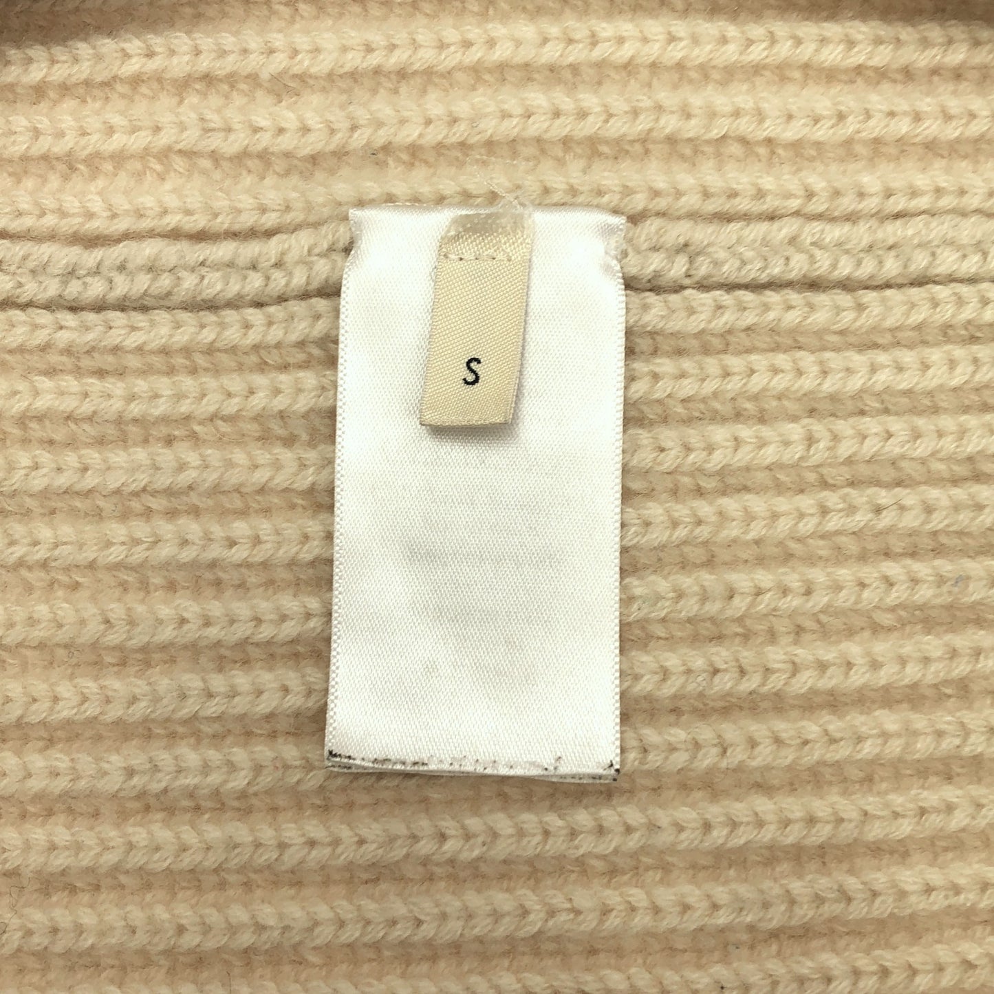 タートルネック ニット ライトベージュ フィービー期 ニット カシミヤ ベージュ セリーヌ トップス CELINE