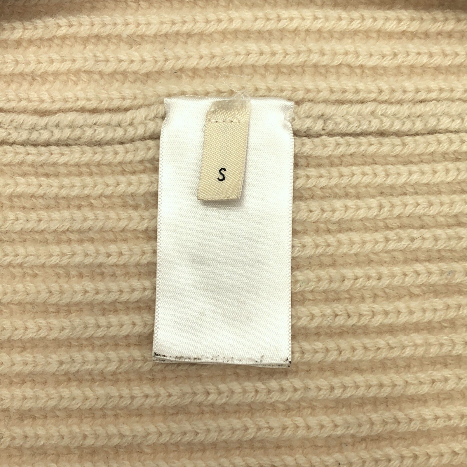 タートルネック ニット ライトベージュ フィービー期 ニット カシミヤ ベージュ セリーヌ トップス CELINE