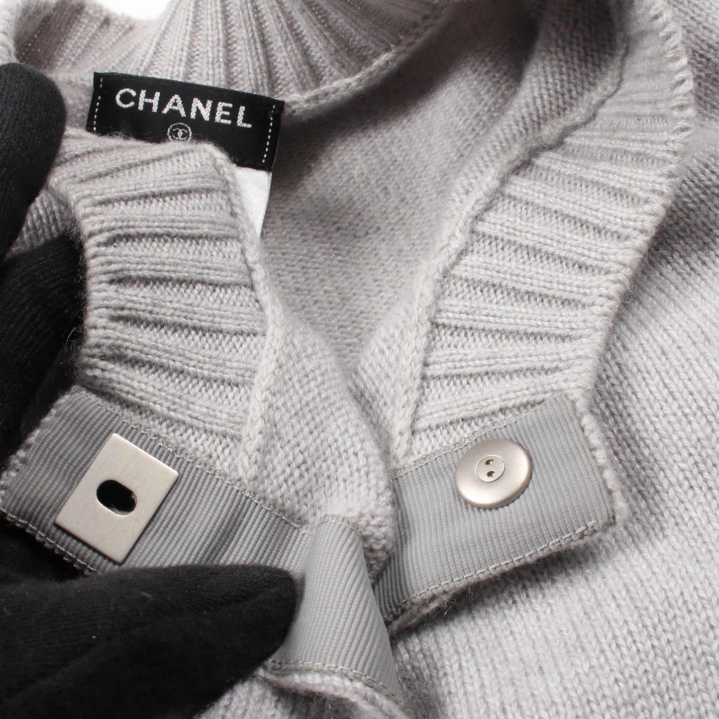 ココマーク ターンロック カーディガン クルーネック カシミヤ グレー シャネル トップス CHANEL