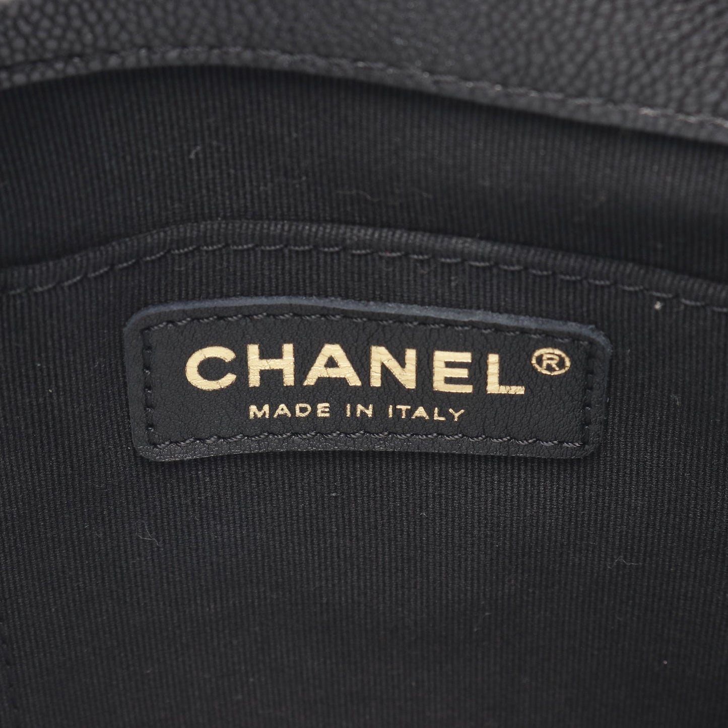 マトラッセ バックパック リュックサック キャビアスキン ブラック ゴールド金具 シャネル バッグ CHANEL