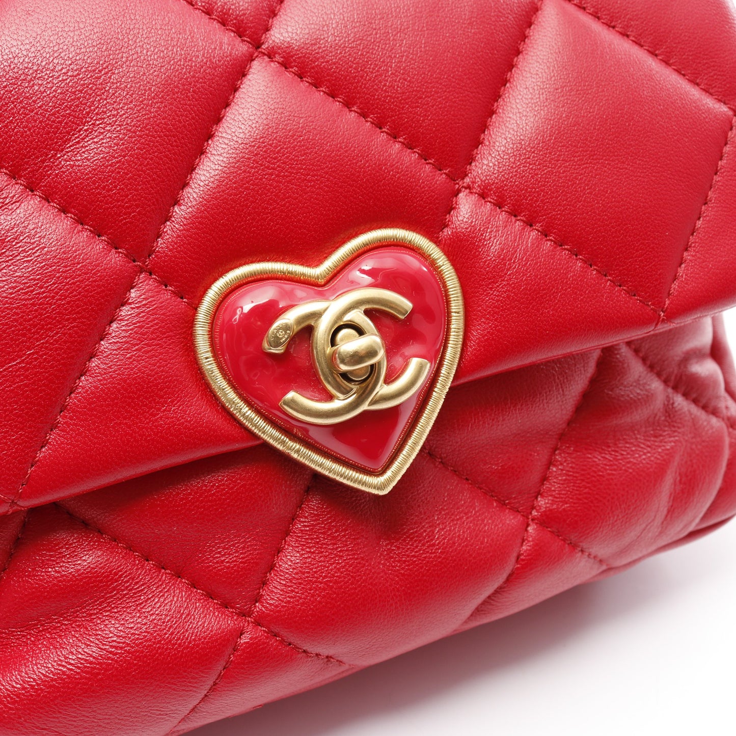 マトラッセ ハートロック チェーンショルダーバッグ ラムスキン レッド ゴールド金具 シャネル バッグ CHANEL