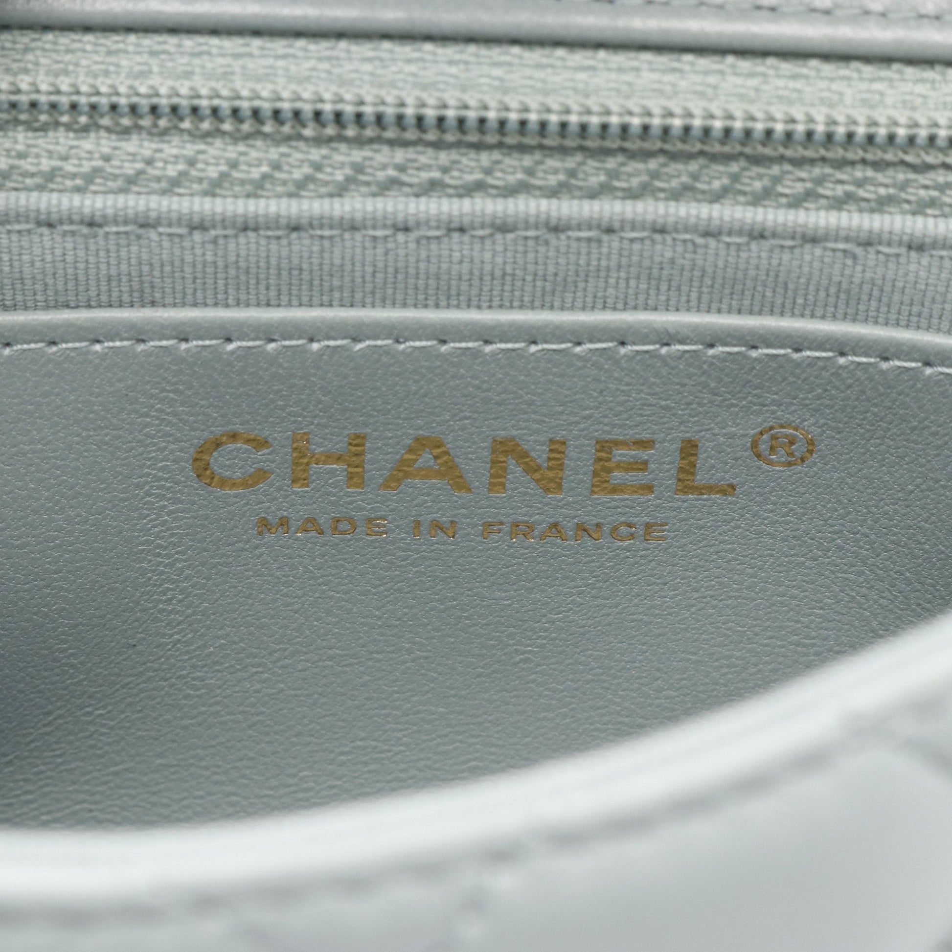 ミニマトラッセ チェーンショルダーバッグ ラムスキン ブルーグレー ゴールド金具 シャネル バッグ CHANEL