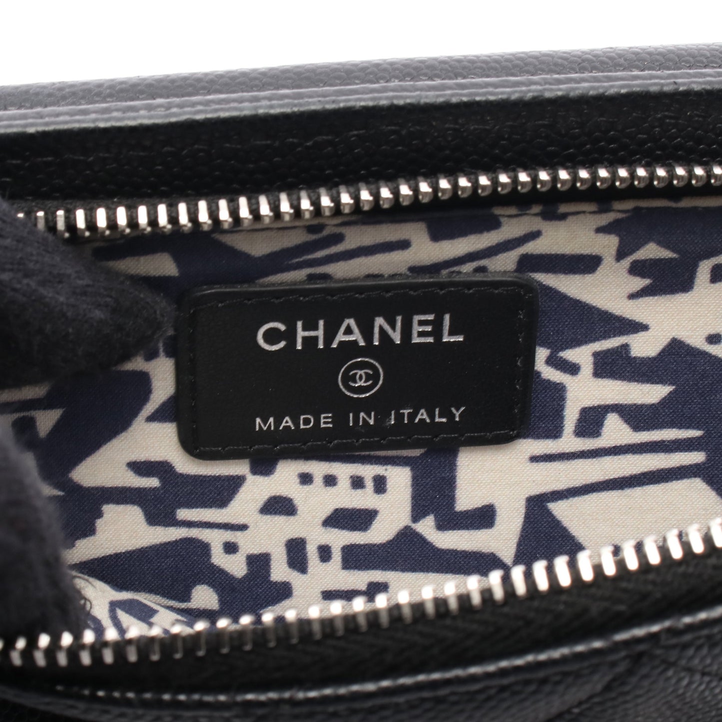 マトラッセ フォンショルダー チェーンショルダーバッグ キャビアスキン ブラック シルバー金具 シャネル バッグ CHANEL