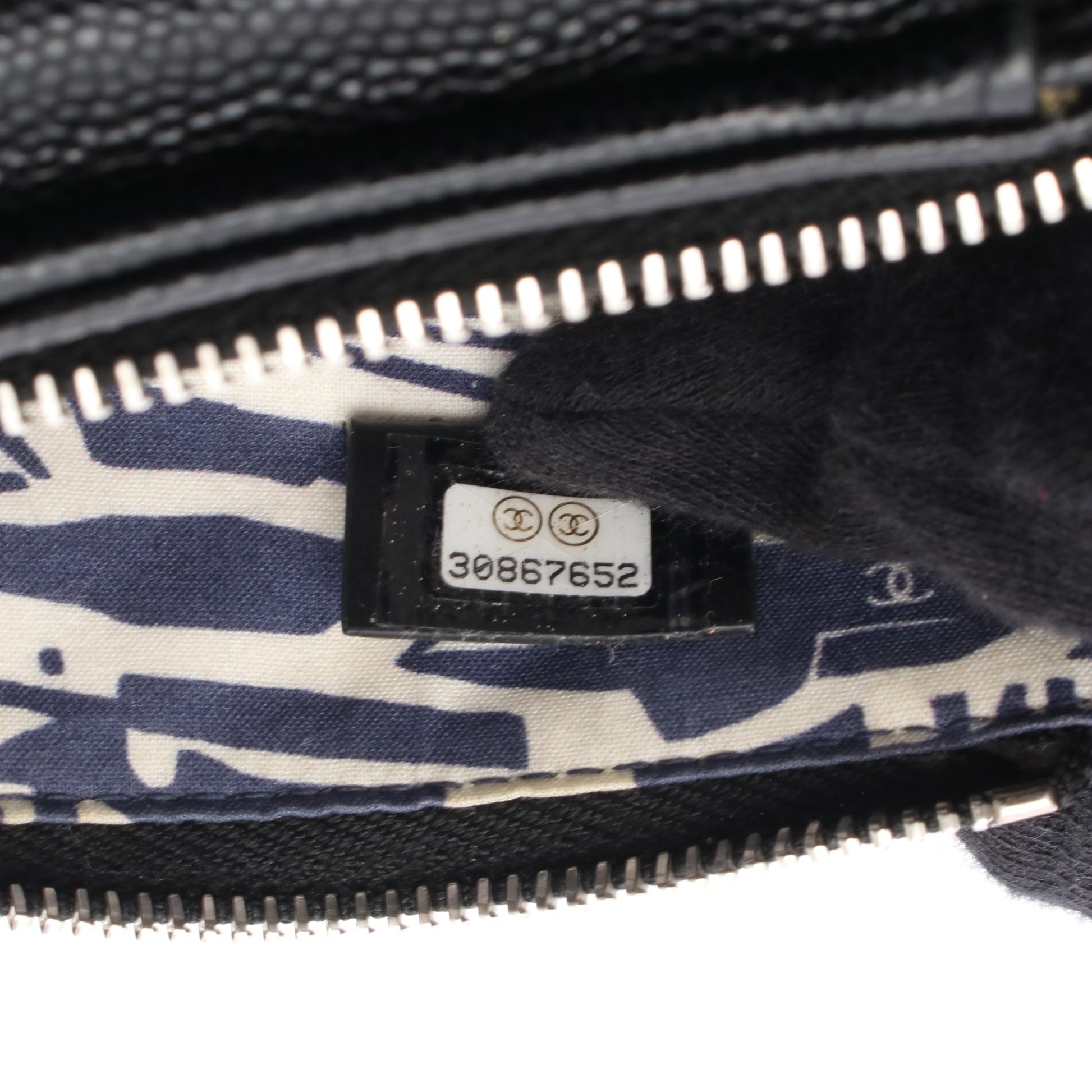 マトラッセ フォンショルダー チェーンショルダーバッグ キャビアスキン ブラック シルバー金具 シャネル バッグ CHANEL