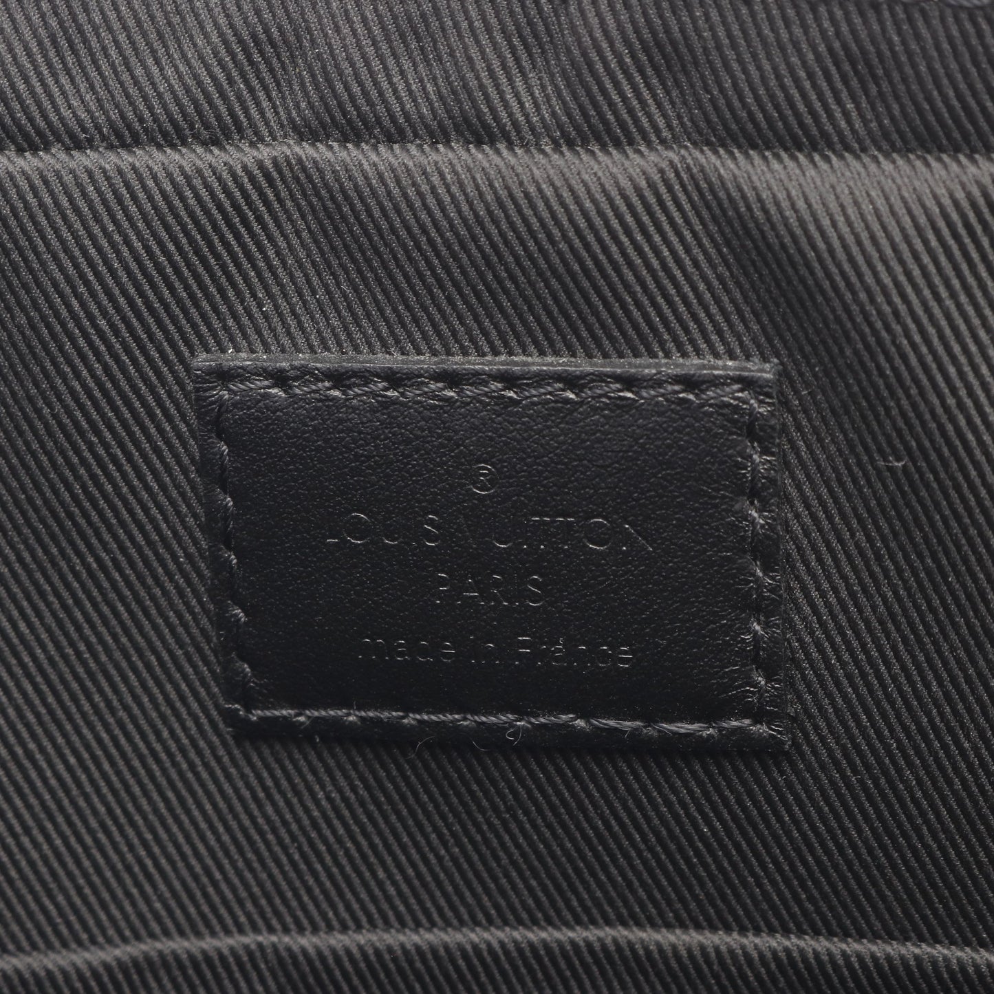 デュオ メッセンジャー モノグラムシャドウ ノワール ショルダーバッグ レザー ブラック ルイヴィトン バッグ LOUIS VUITTON