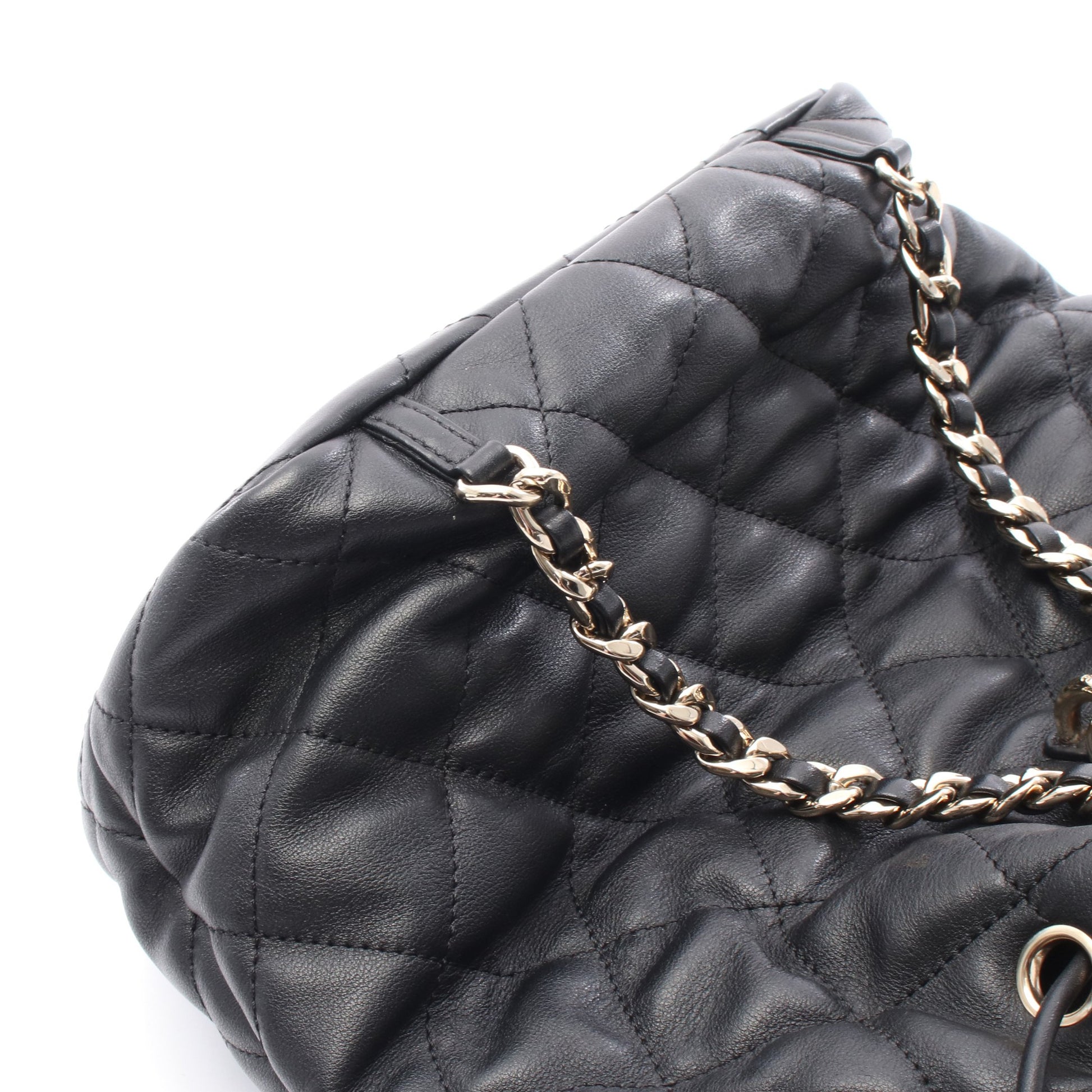 マトラッセ バックパック リュックサック レザー ブラック ゴールド金具 シャネル バッグ CHANEL