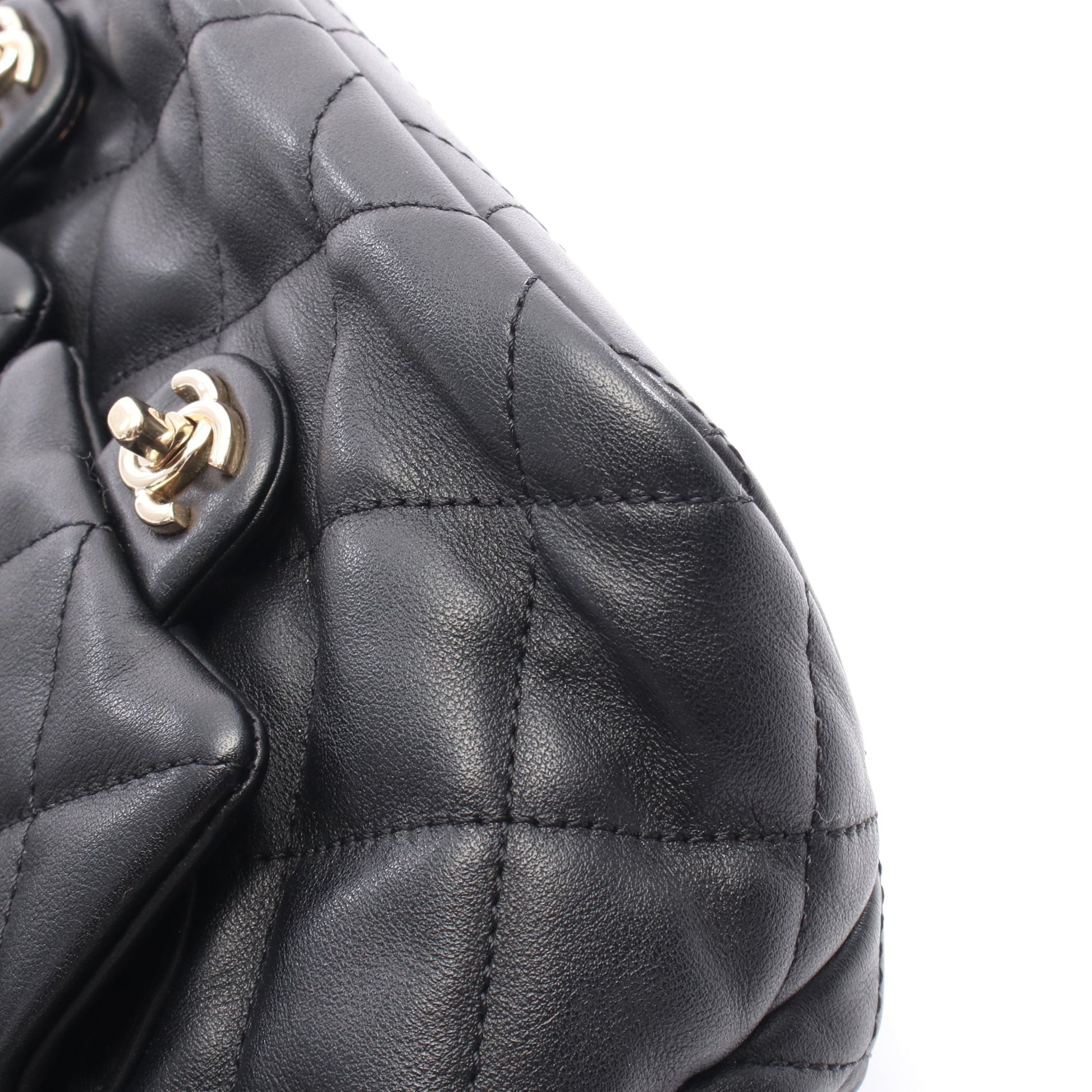 マトラッセ バックパック リュックサック レザー ブラック ゴールド金具 シャネル バッグ CHANEL
