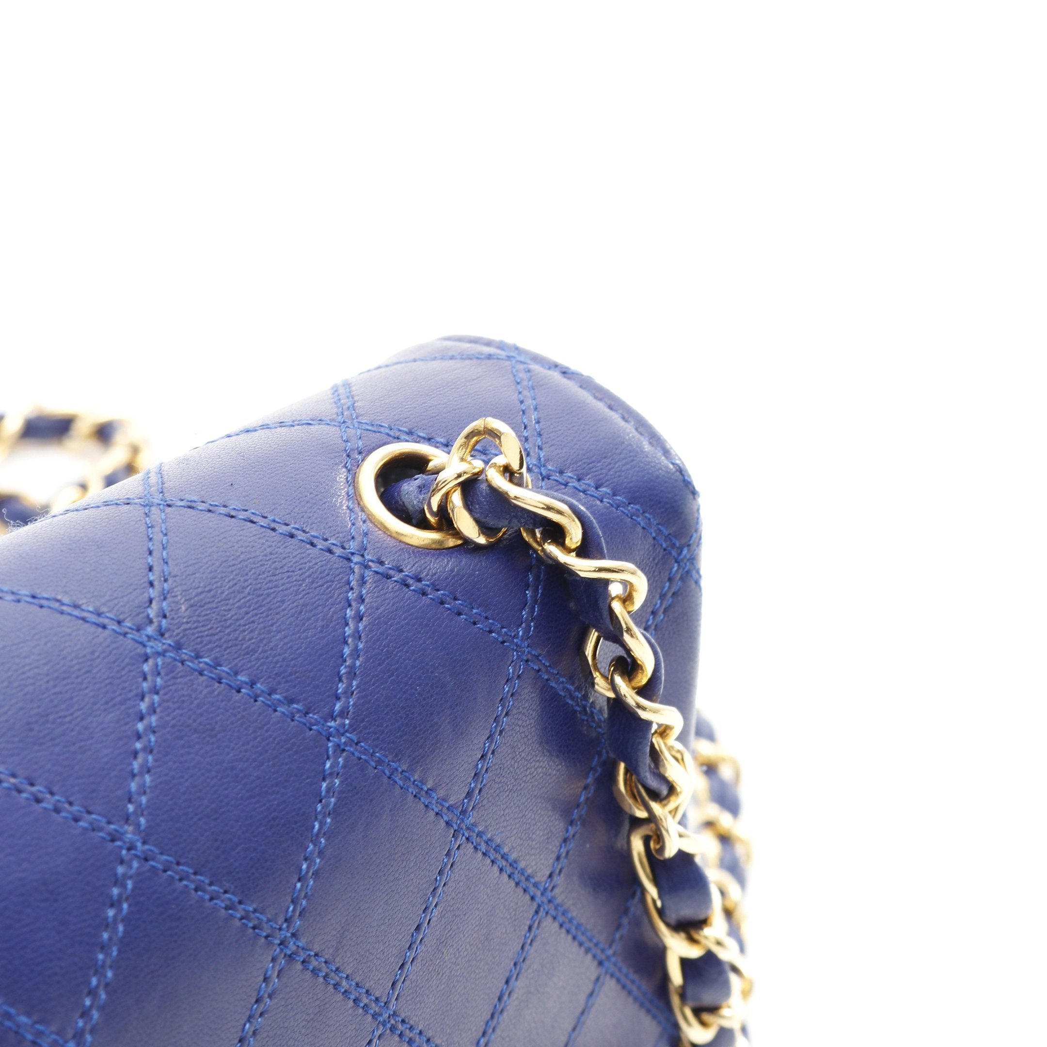 CHANELシャネルマトラッセ プルチャーム付き ダブルチェーンショルダー ラムスキン 黒（ゴールド金具）ショルダーバッグ ミニ マトラッセ チェーンショルダーバッグ ダブルステッチ プッシュロック