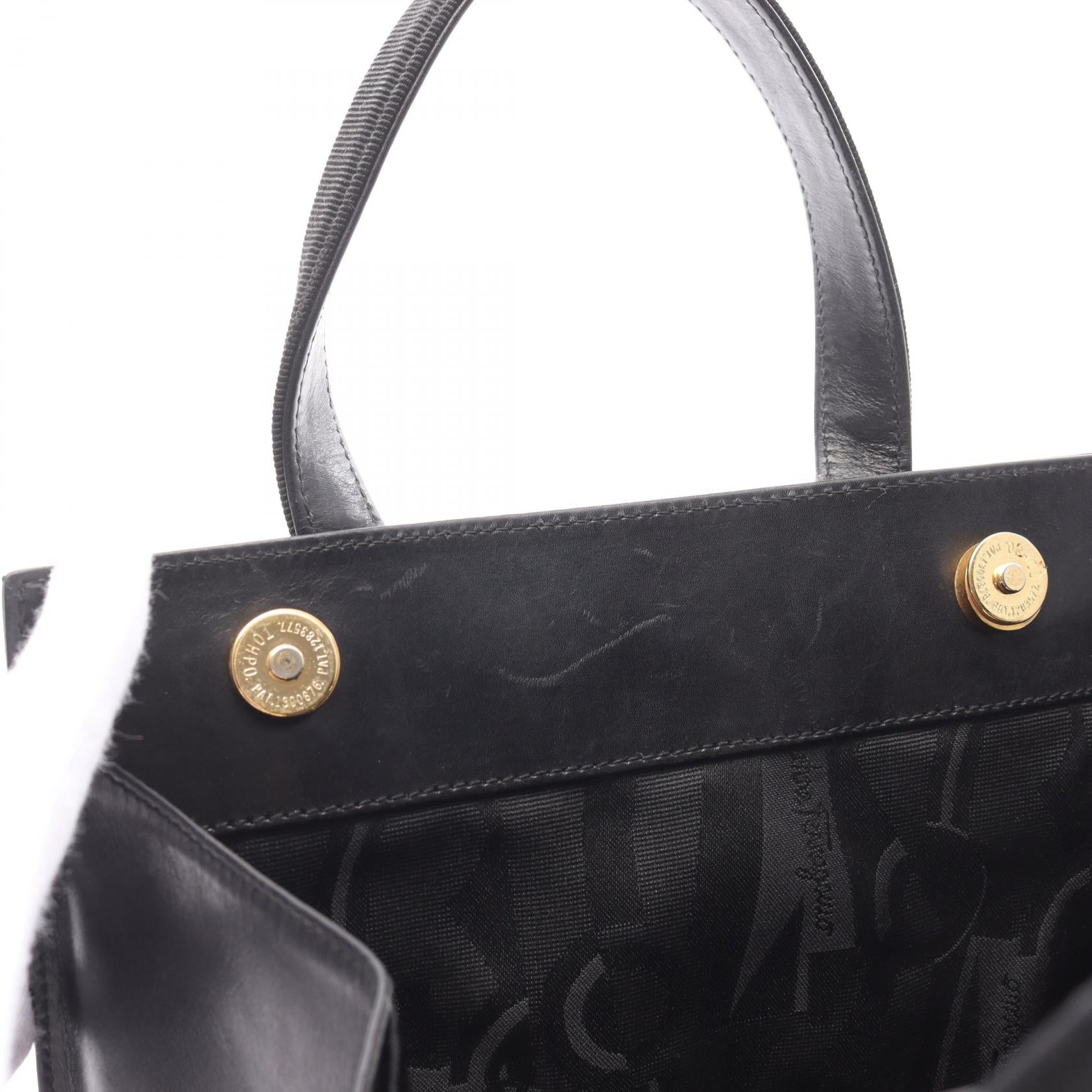 ヴァラリボン ハンドバッグ レザー ブラック サルヴァトーレフェラガモ