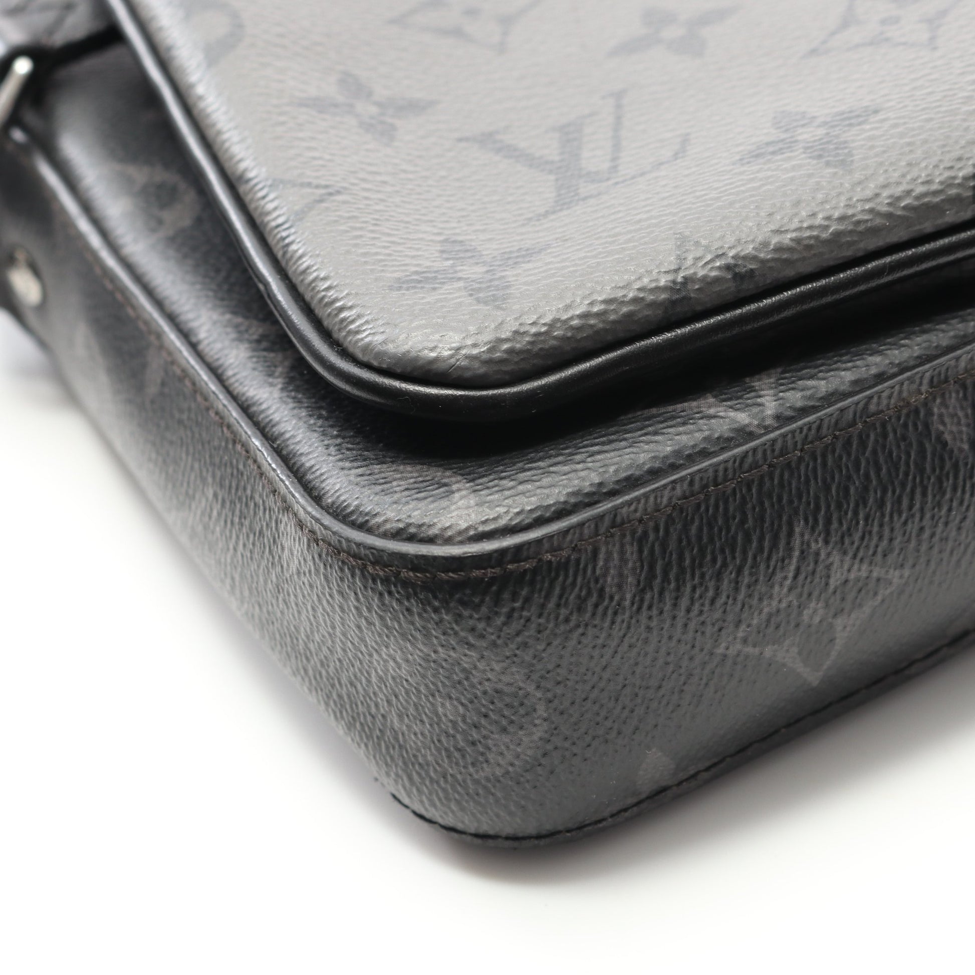 トリオ メッセンジャー モノグラム エクリプス ショルダーバッグ PVC レザー ブラック グレー ルイヴィトン バッグ LOUIS VUITTON