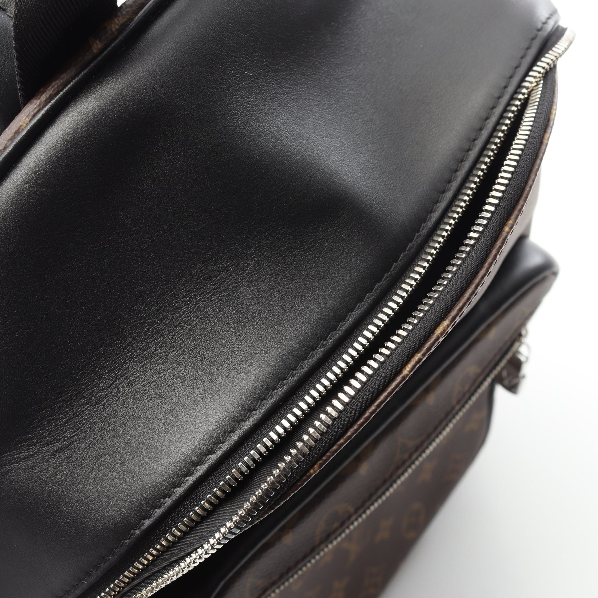 ジョッシュ NV モノグラムマカサー バックパック リュックサック PVC レザー ブラウン ブラック ルイヴィトン バッグ LOUIS VUITTON
