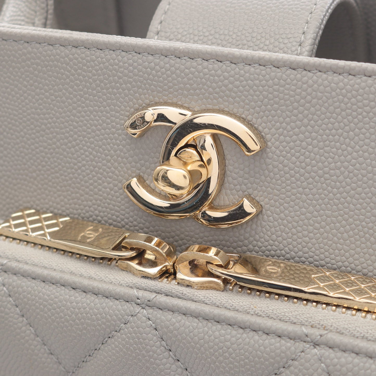 ビジネスアフィニティ マトラッセ チェーンショルダーバッグ キャビアスキン グレー ゴールド金具 2WAY シャネル バッグ CHANEL