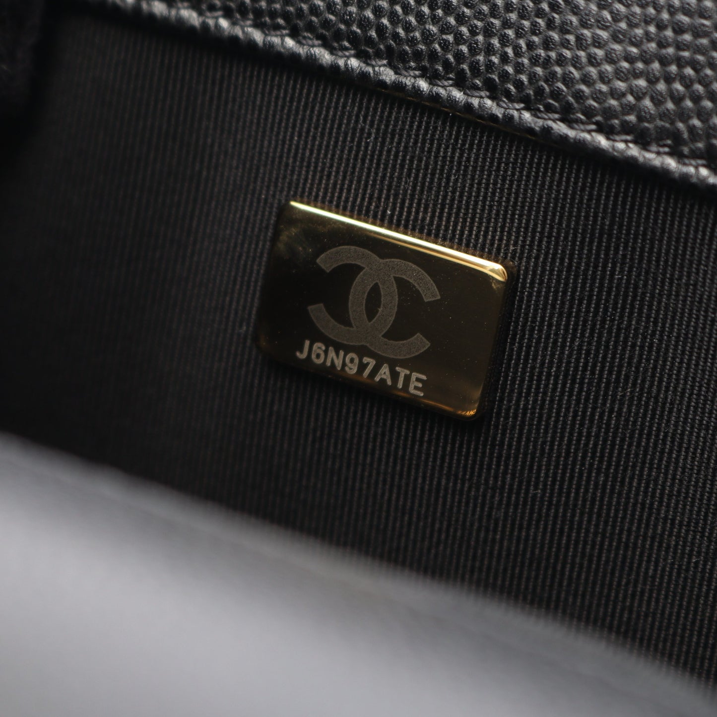 ボーイシャネル スモール チェーンショルダーバッグ キャビアスキン ブラック ゴールド金具 シャネル バッグ CHANEL