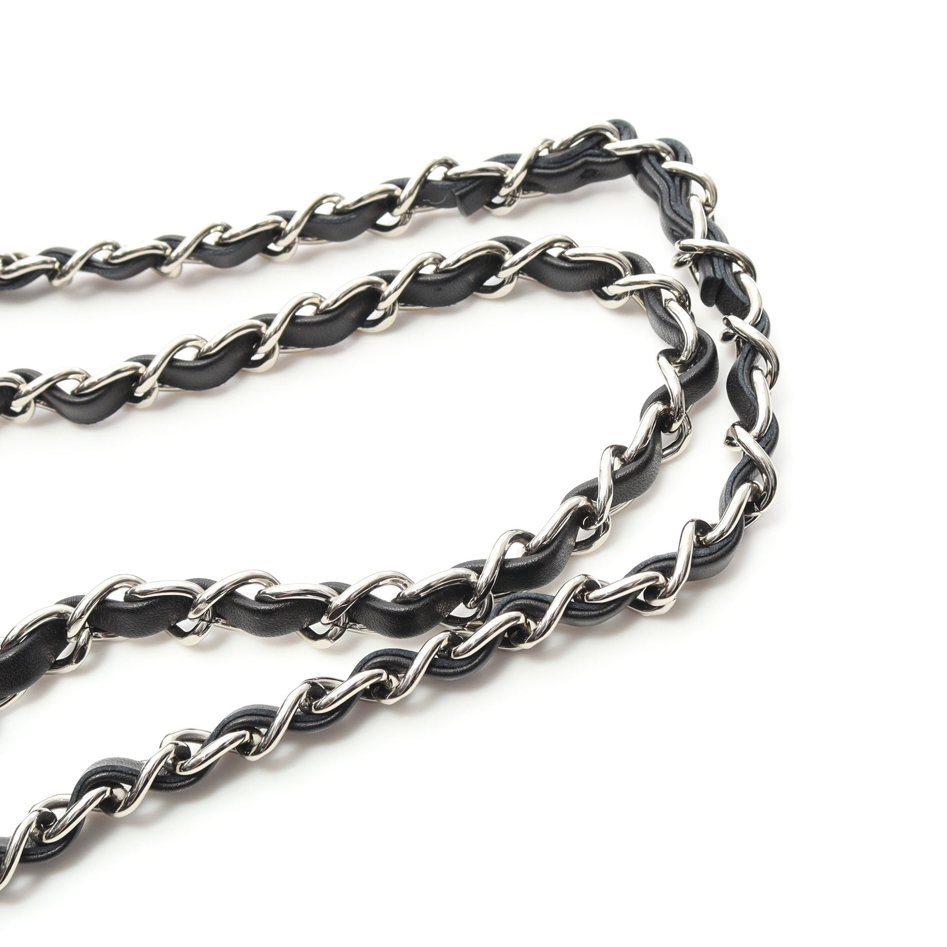 マトラッセ Wフラップ Wチェーンショルダーバッグ ラムスキン ブラック シルバー金具 シャネル バッグ CHANEL
