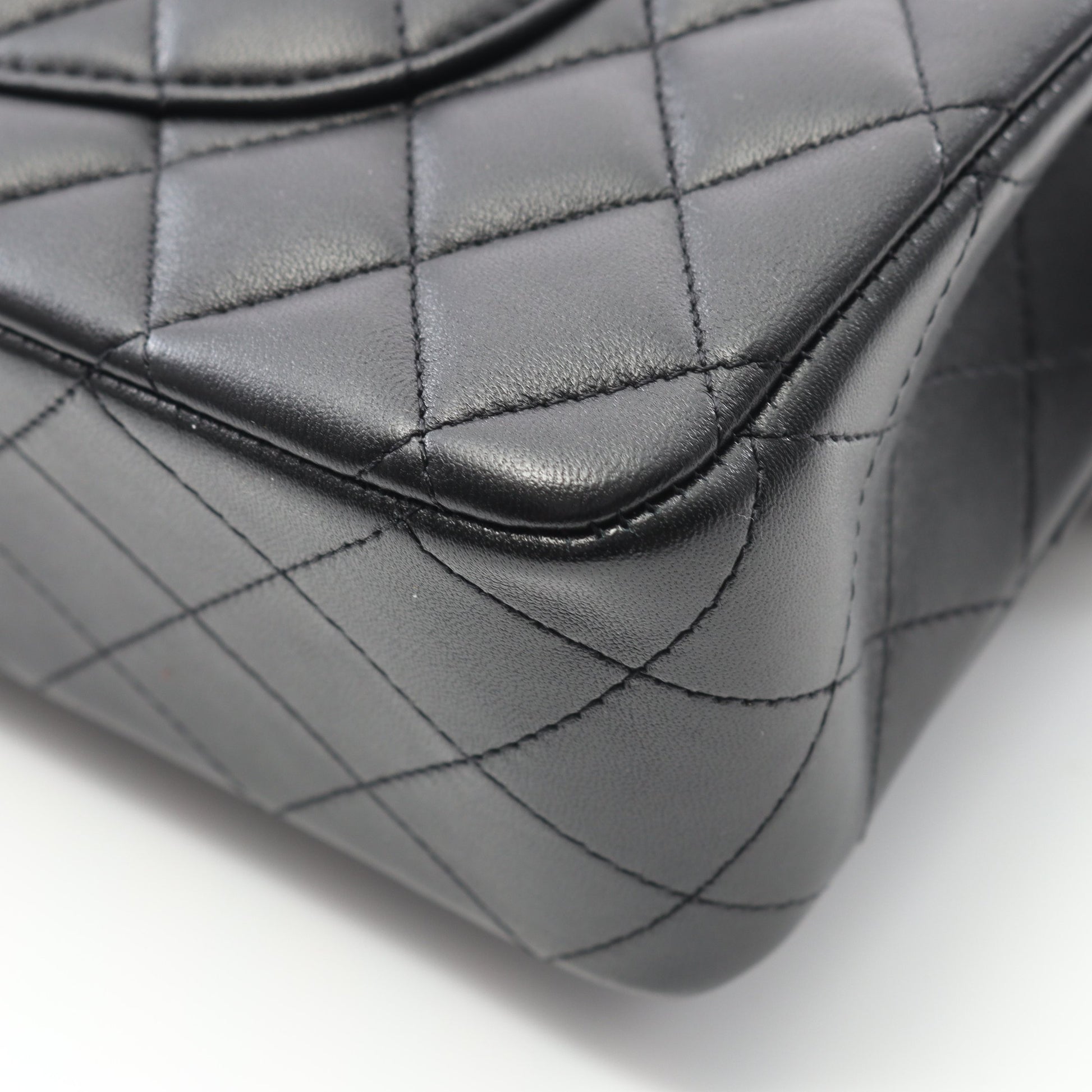 マトラッセ Wフラップ Wチェーンショルダーバッグ ラムスキン ブラック シルバー金具 シャネル バッグ CHANEL
