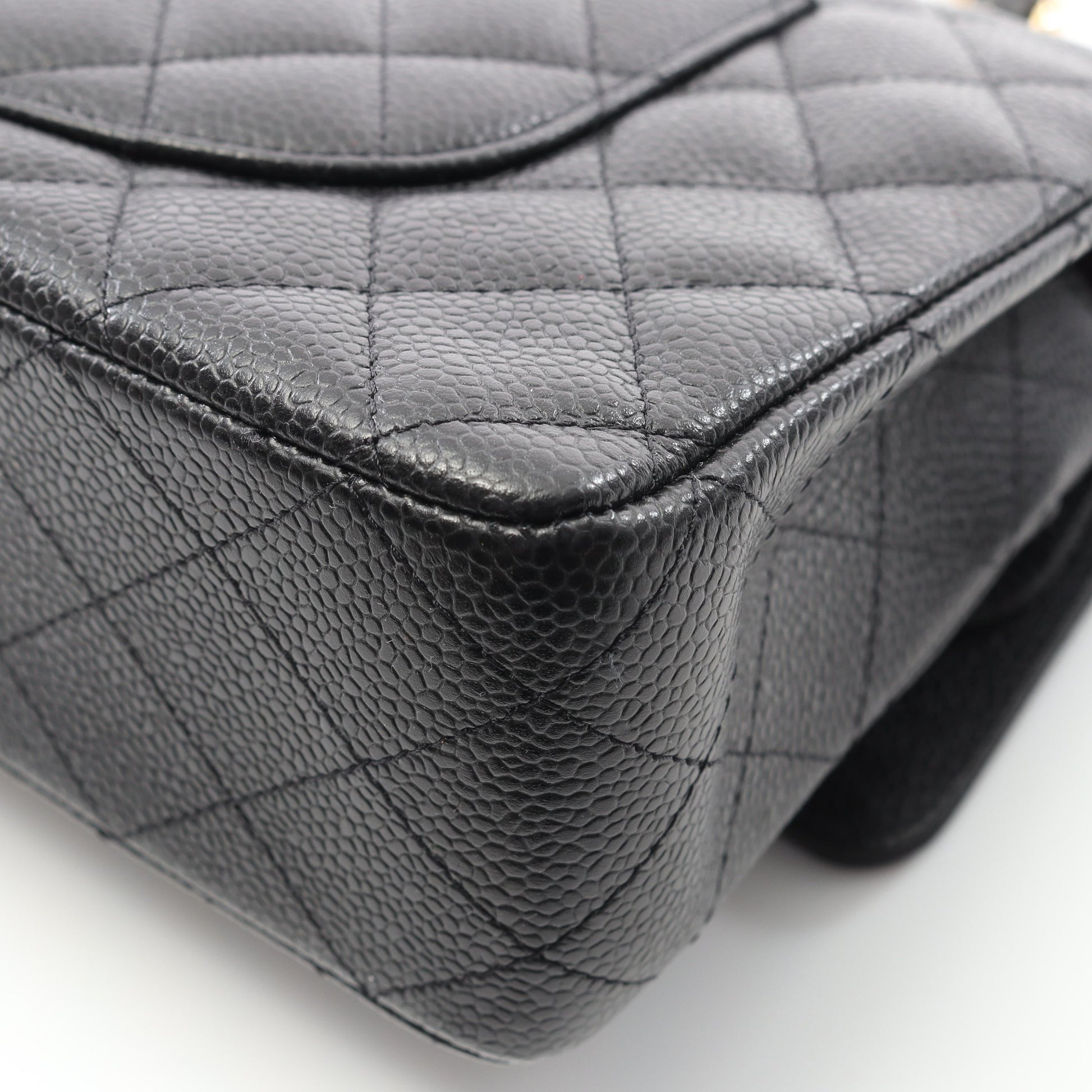 マトラッセ Wフラップ Wチェーンショルダーバッグ キャビアスキン ブラック ゴールド金具 シャネル バッグ CHANEL