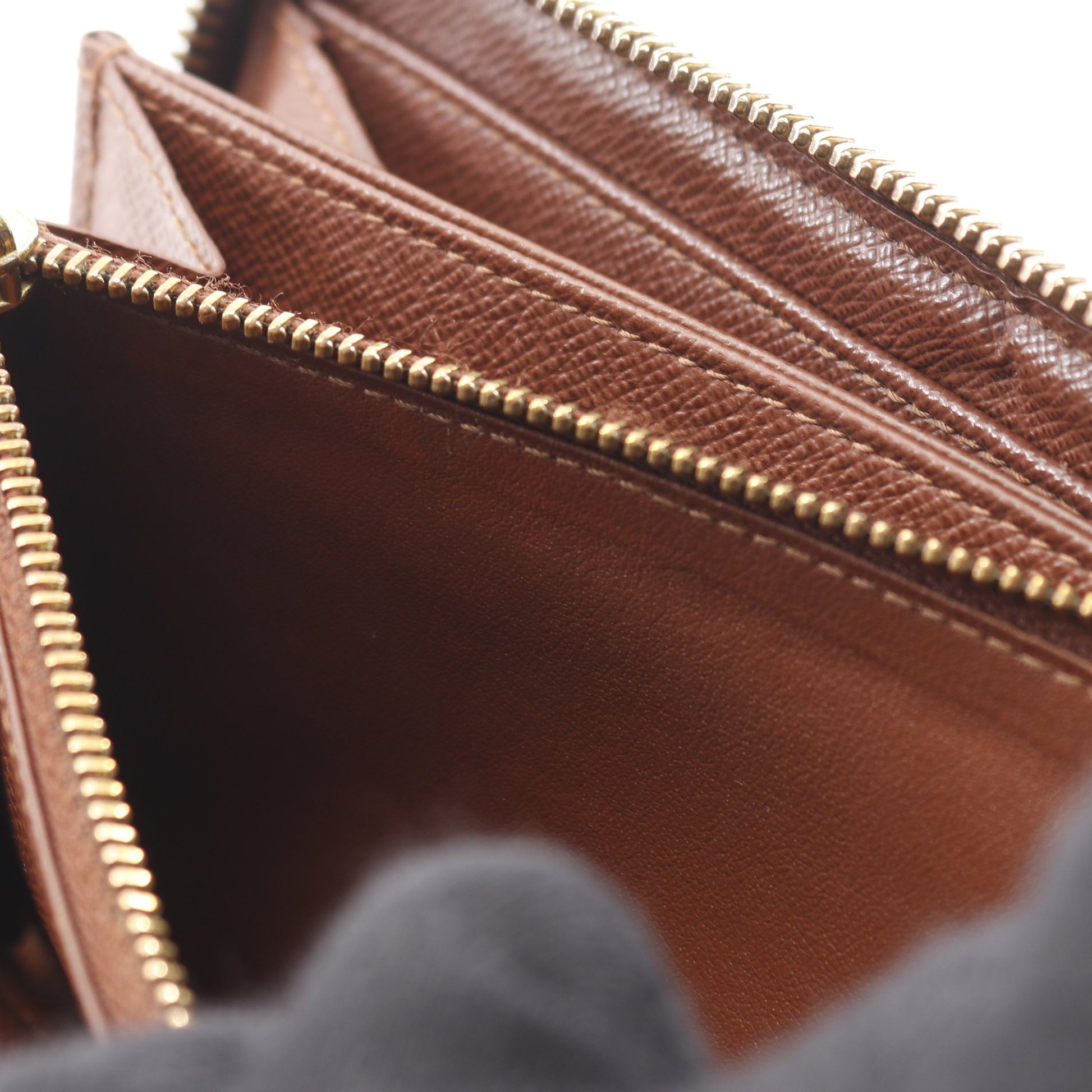 ジッピーウォレット モノグラム ラウンドファスナー長財布 PVC  