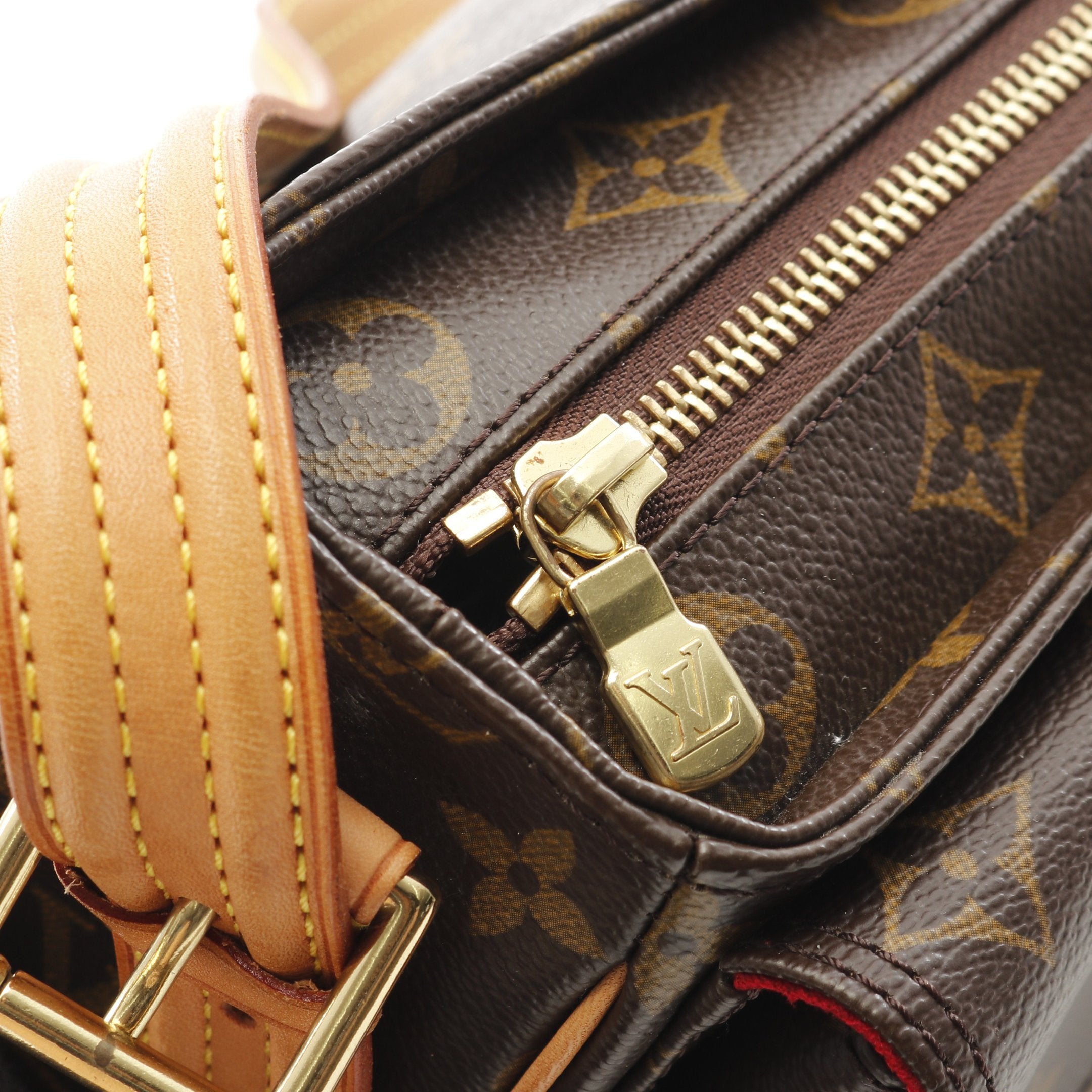 ヴィバシテMM モノグラム ショルダーバッグ PVC レザー ブラウン ルイ