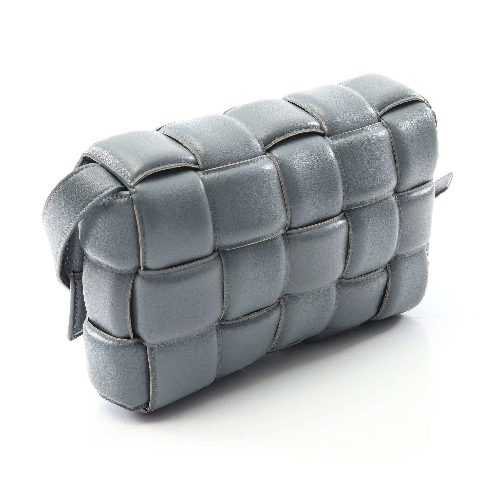 パデット カセット イントレチャート ショルダーバッグ レザー グレー  