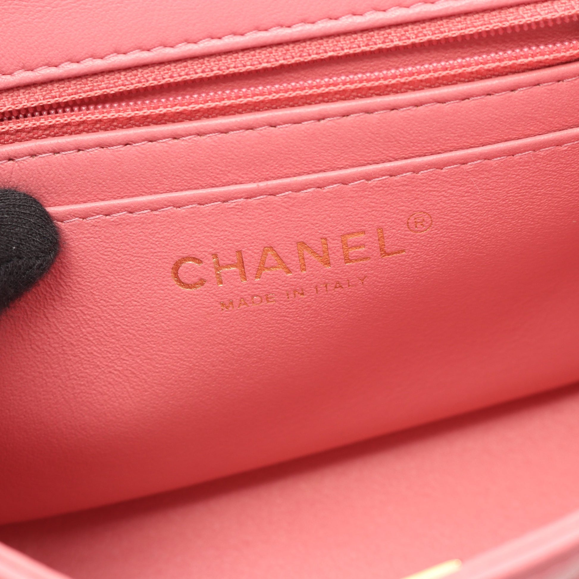 ミニマトラッセ チェーンショルダーバッグ ラムスキン ピンク ゴールド金具 シャネル バッグ CHANEL