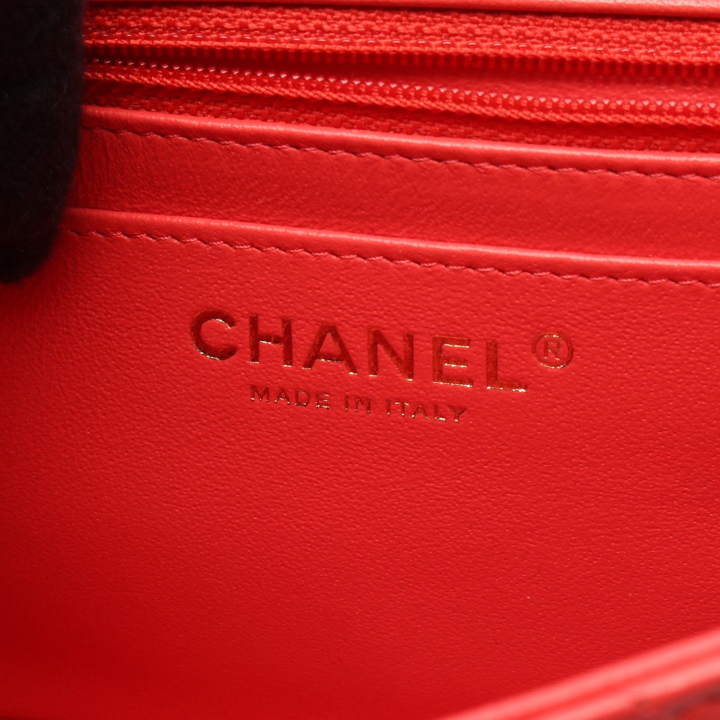 ミニマトラッセ チェーンショルダーバッグ レザー ピンクレッド ゴールド金具 シャネル バッグ CHANEL