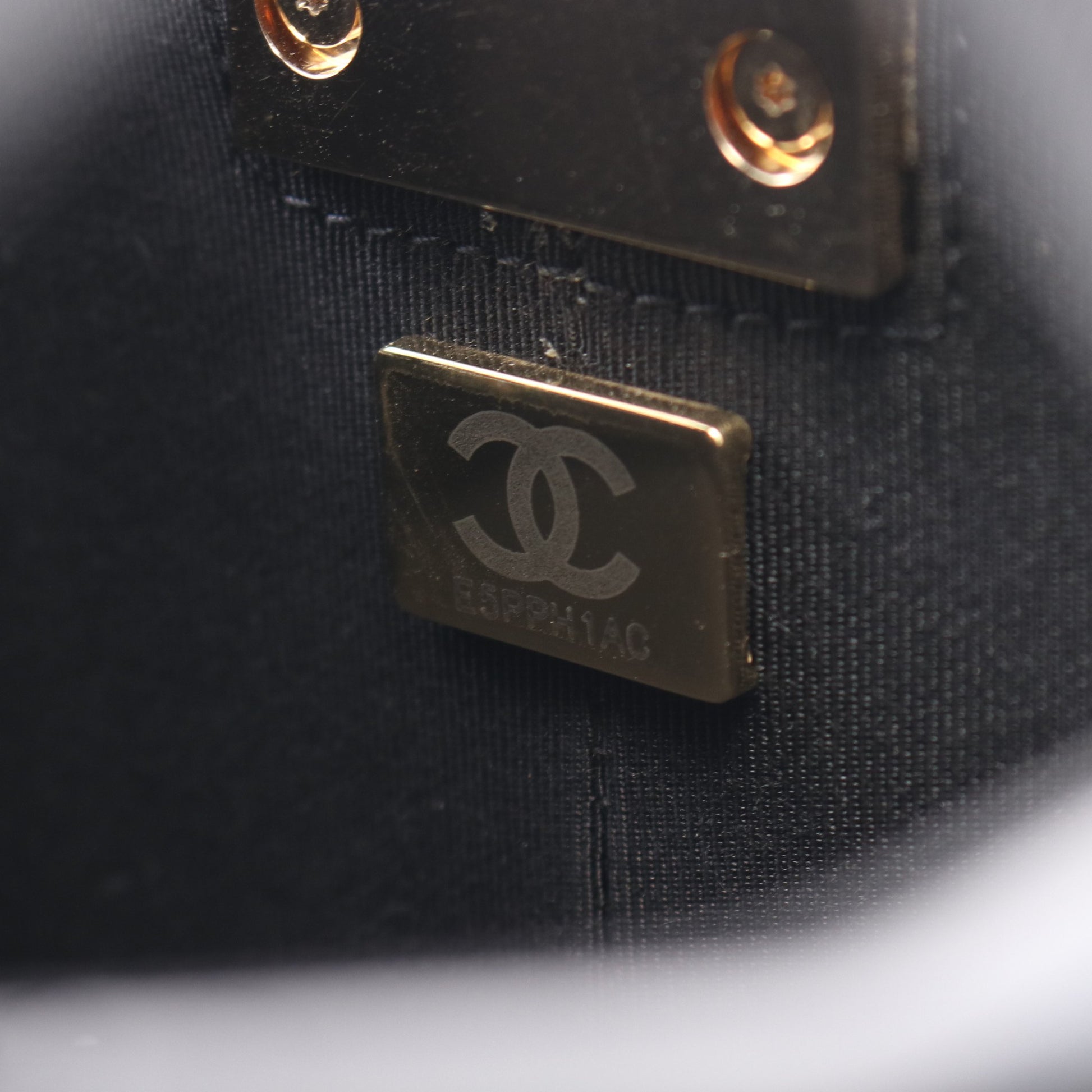 マトラッセ スモールバニティ チェーンショルダーバッグ レザー ブラック ゴールド金具 2WAY シャネル バッグ CHANEL