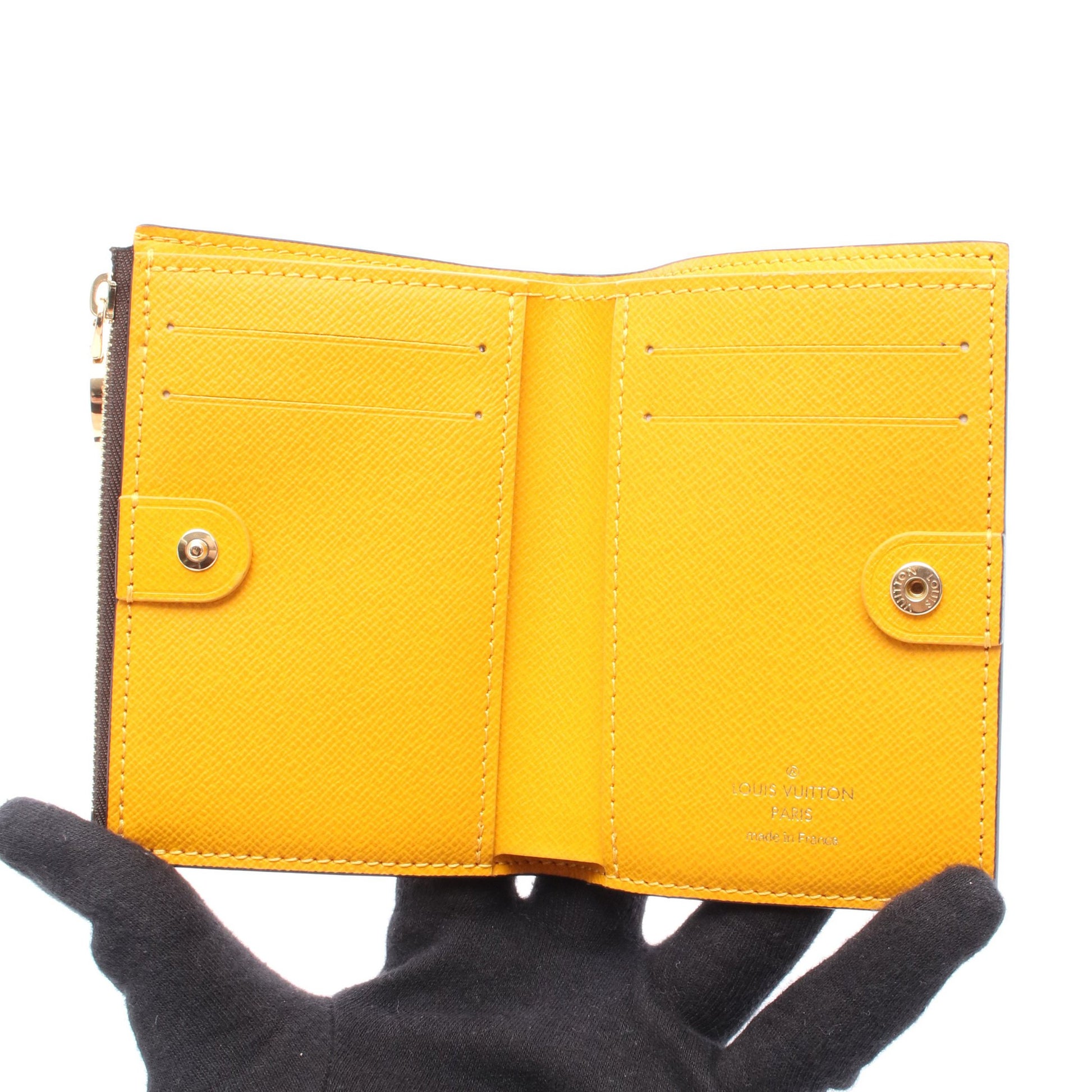 ポルトフォイユ リサ モノグラム ジョーヌドール 二つ折り財布 PVC  