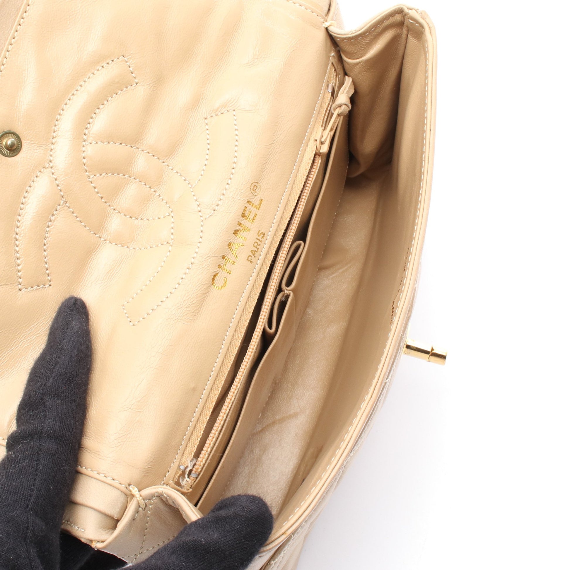 マトラッセ パリ限定 Wフラップ Wチェーンショルダーバッグ レザー ベージュ コンビ金具 シャネル バッグ CHANEL