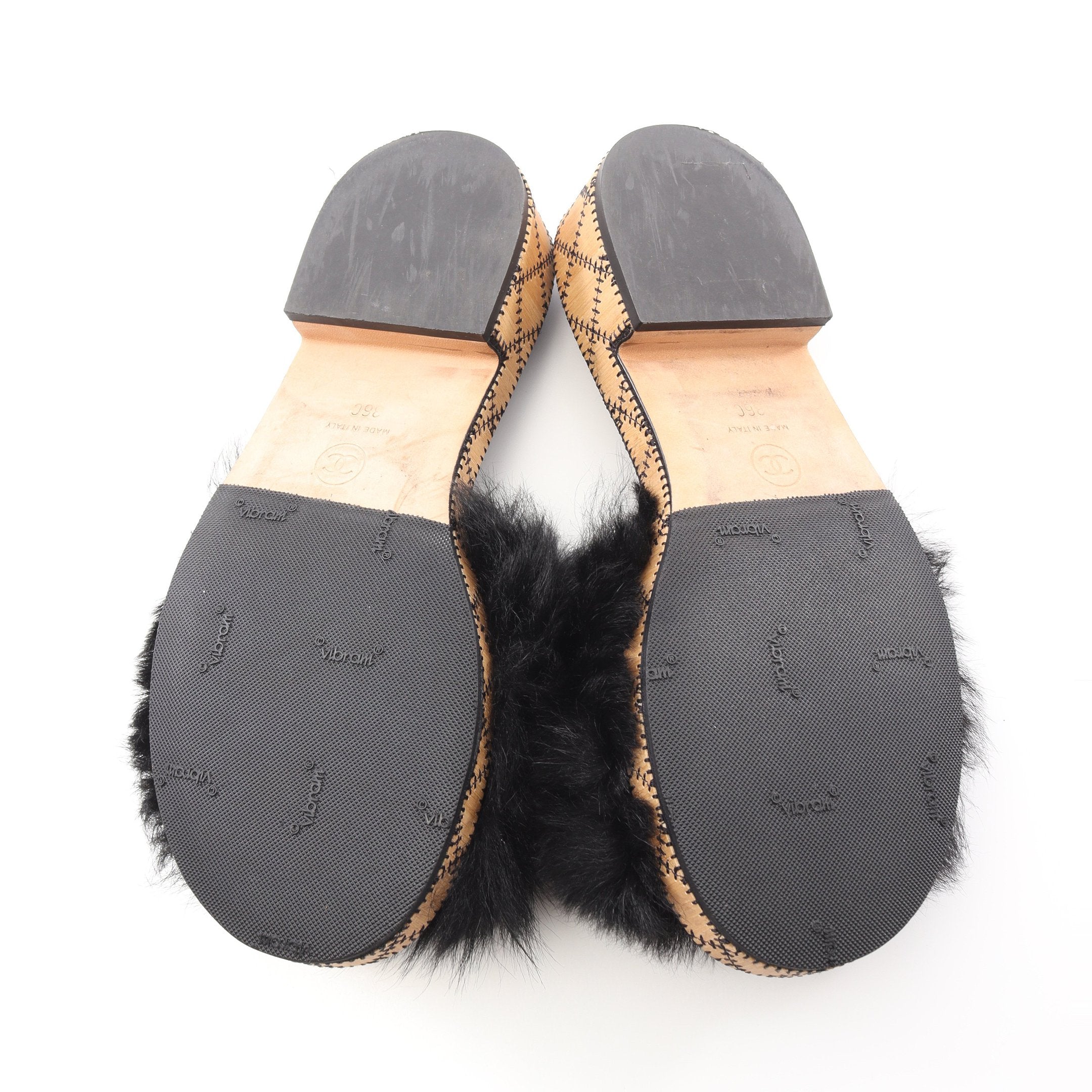 CHANEL ブラックファーサンダル