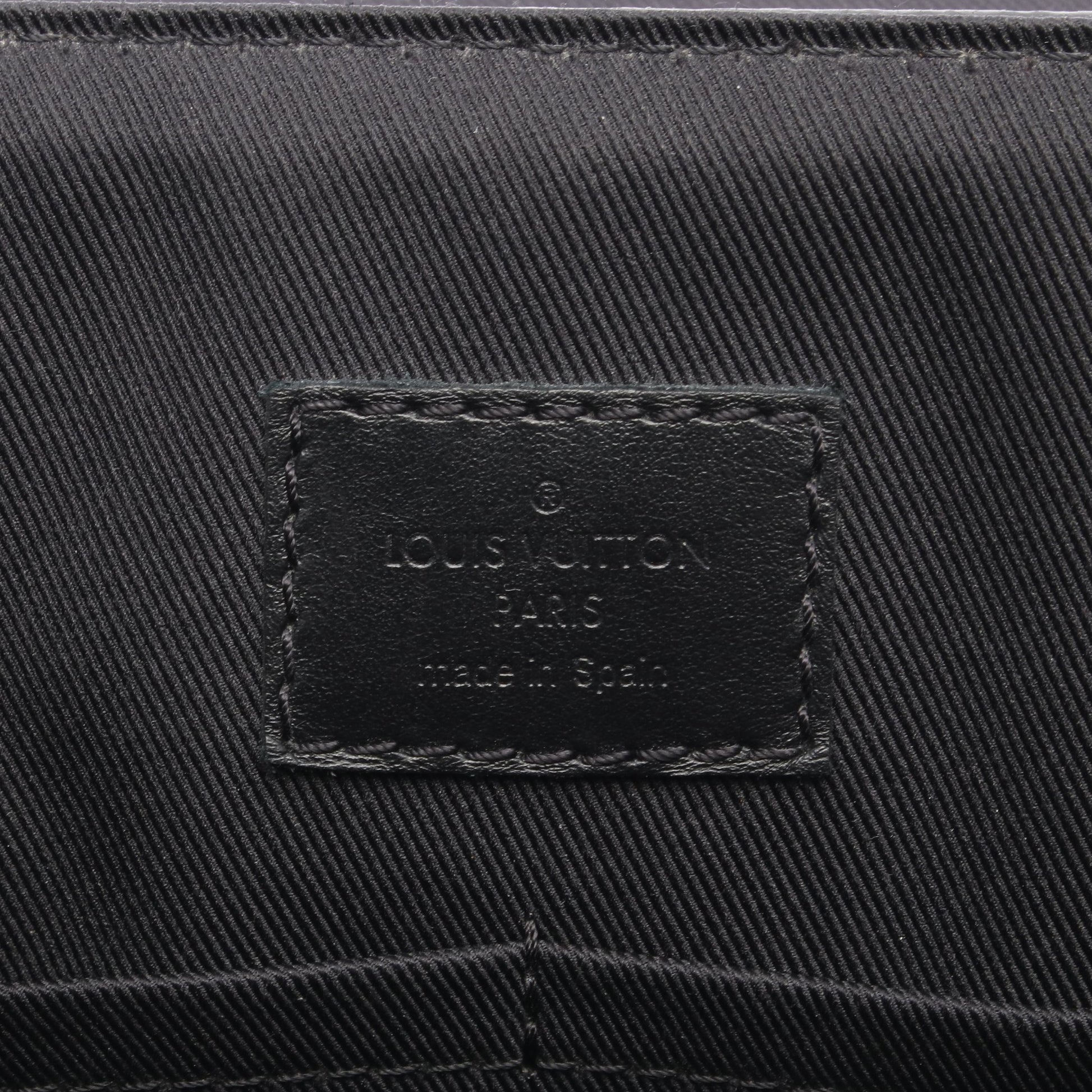 ソミュール メッセンジャー モノグラムエクリプス ショルダーバッグ PVC レザー ブラック ルイヴィトン バッグ LOUIS VUITTON