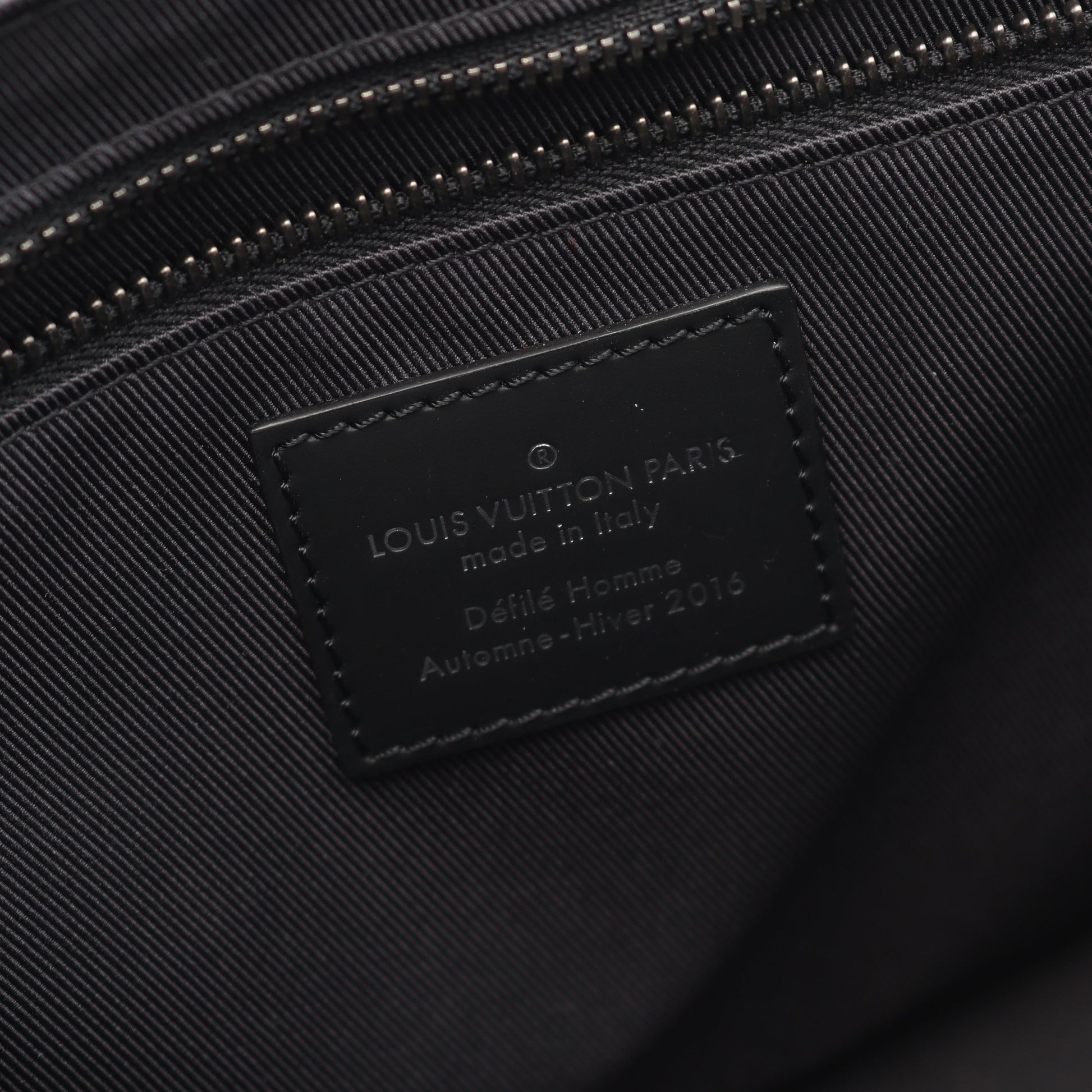 メッセンジャーヴォワヤージュPM モノグラムエクリプス ショルダーバッグ PVC レザー ブラック ルイヴィトン バッグ LOUIS VUITTON