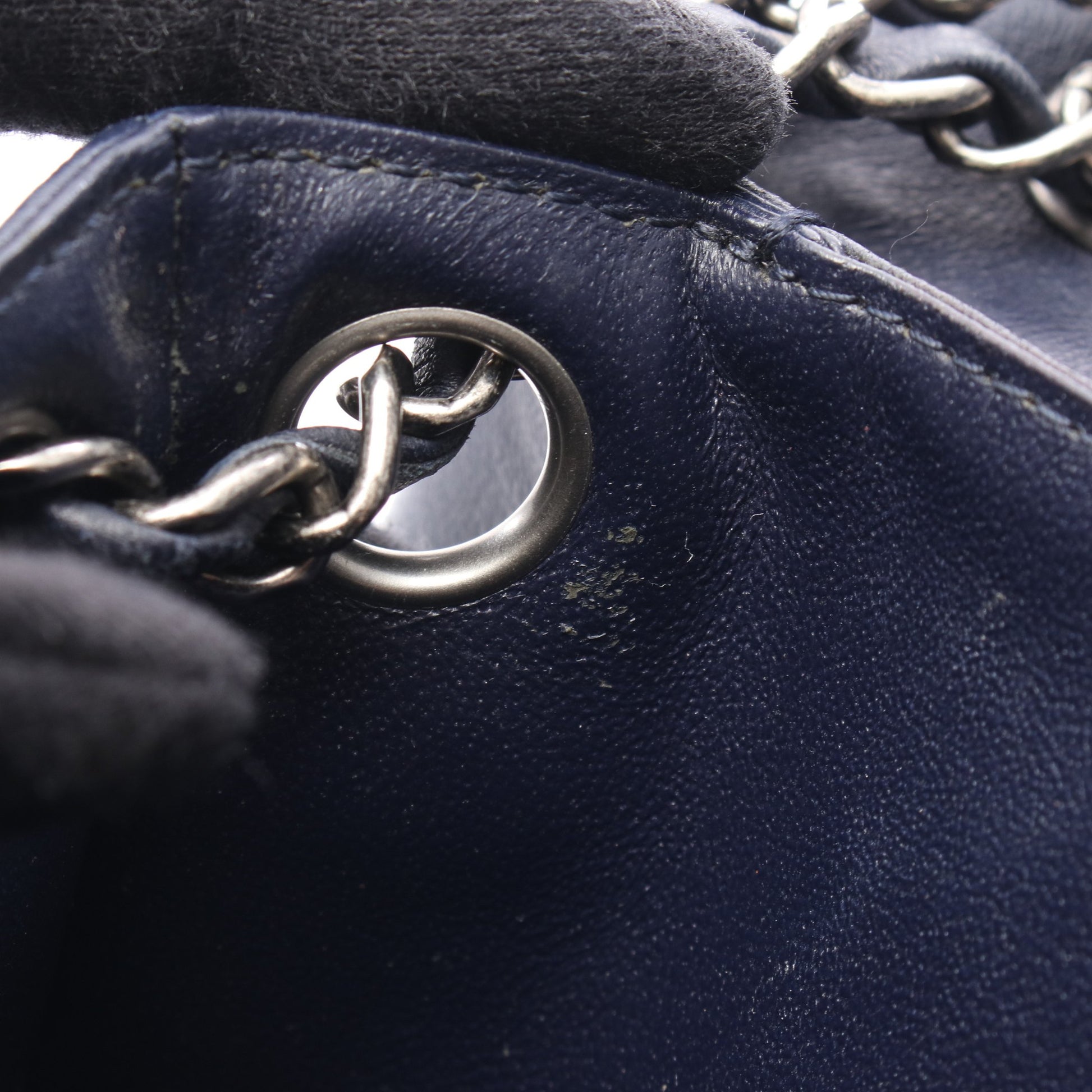 マトラッセ チェーンショルダーバッグ レザー ネイビー アンティークシルバー金具 シャネル バッグ CHANEL