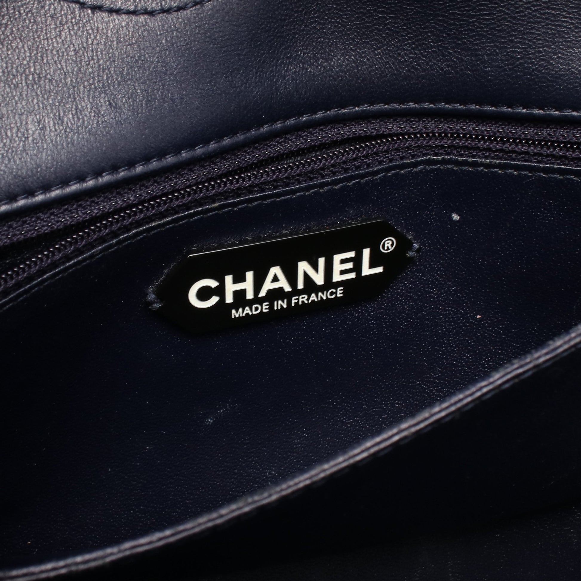 マトラッセ チェーンショルダーバッグ レザー ネイビー アンティークシルバー金具 シャネル バッグ CHANEL