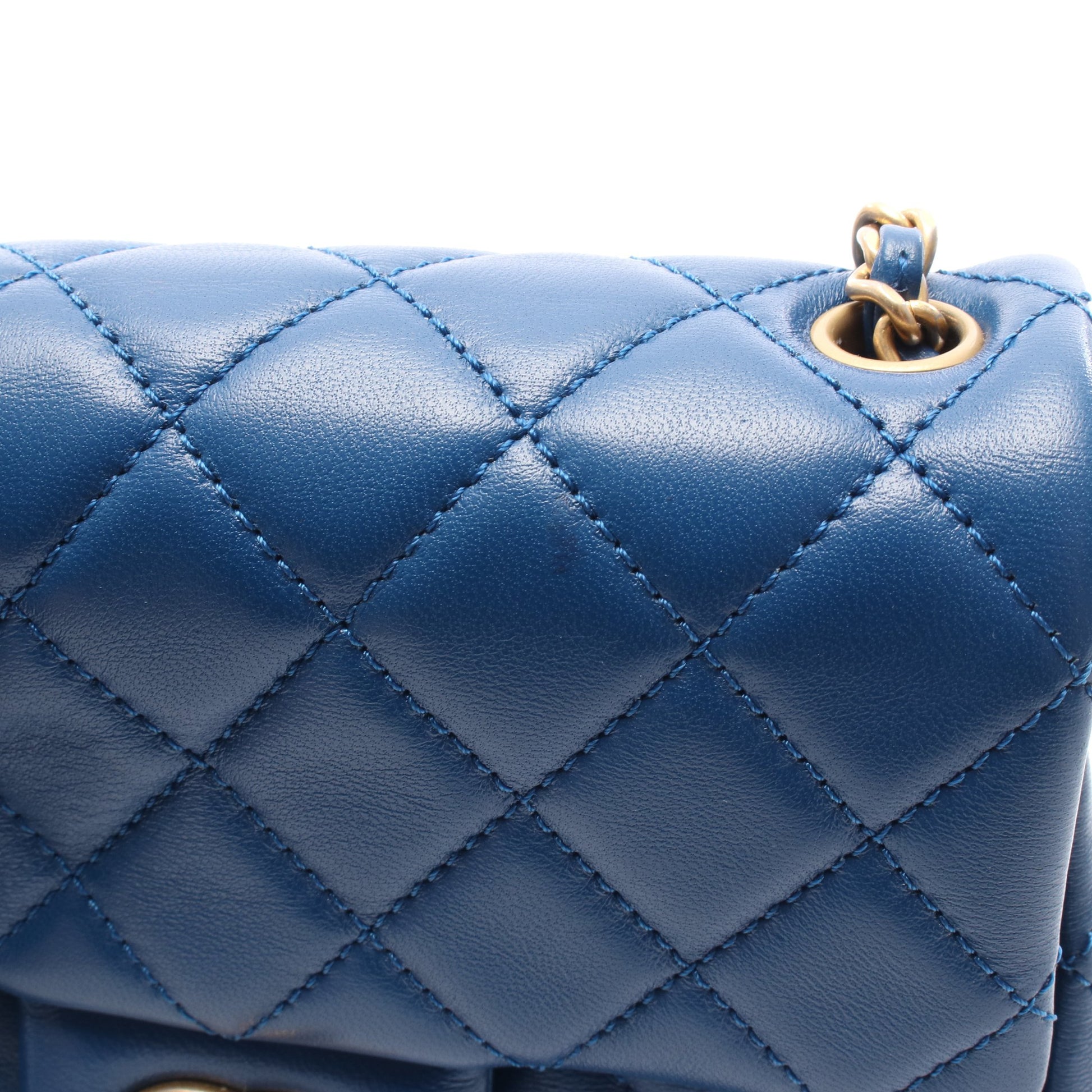 チェーンショルダーバッグ レザー ブルー ゴールド金具 シャネル バッグ CHANEL