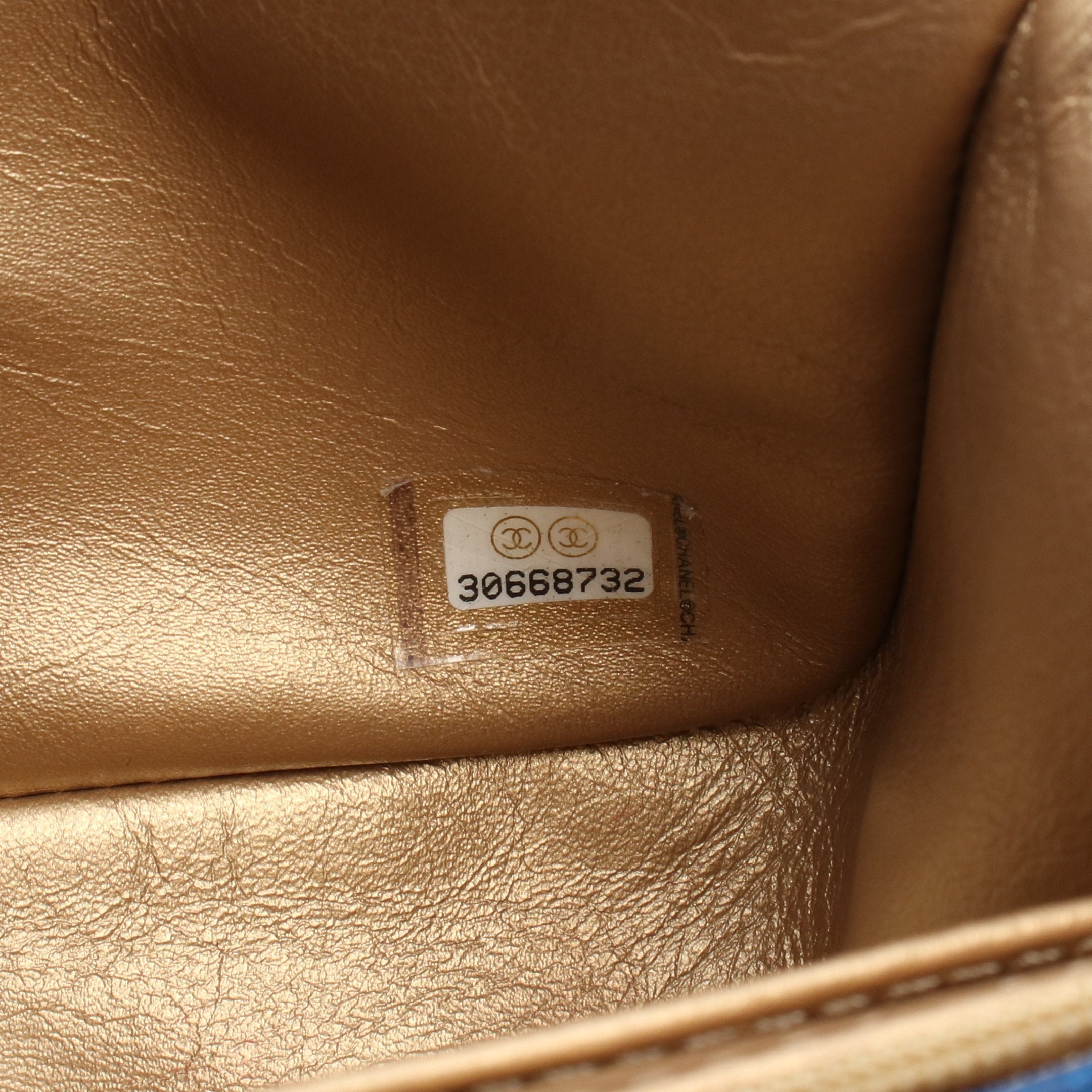 チェーンショルダーバッグ レザー ブルー ゴールド金具 シャネル