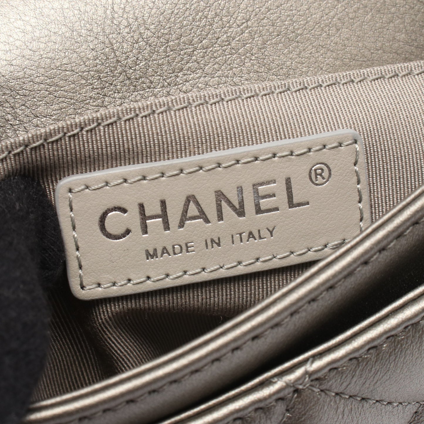 チェーンショルダーバッグ レザー シャンパンゴールド シルバー金具 シャネル バッグ CHANEL