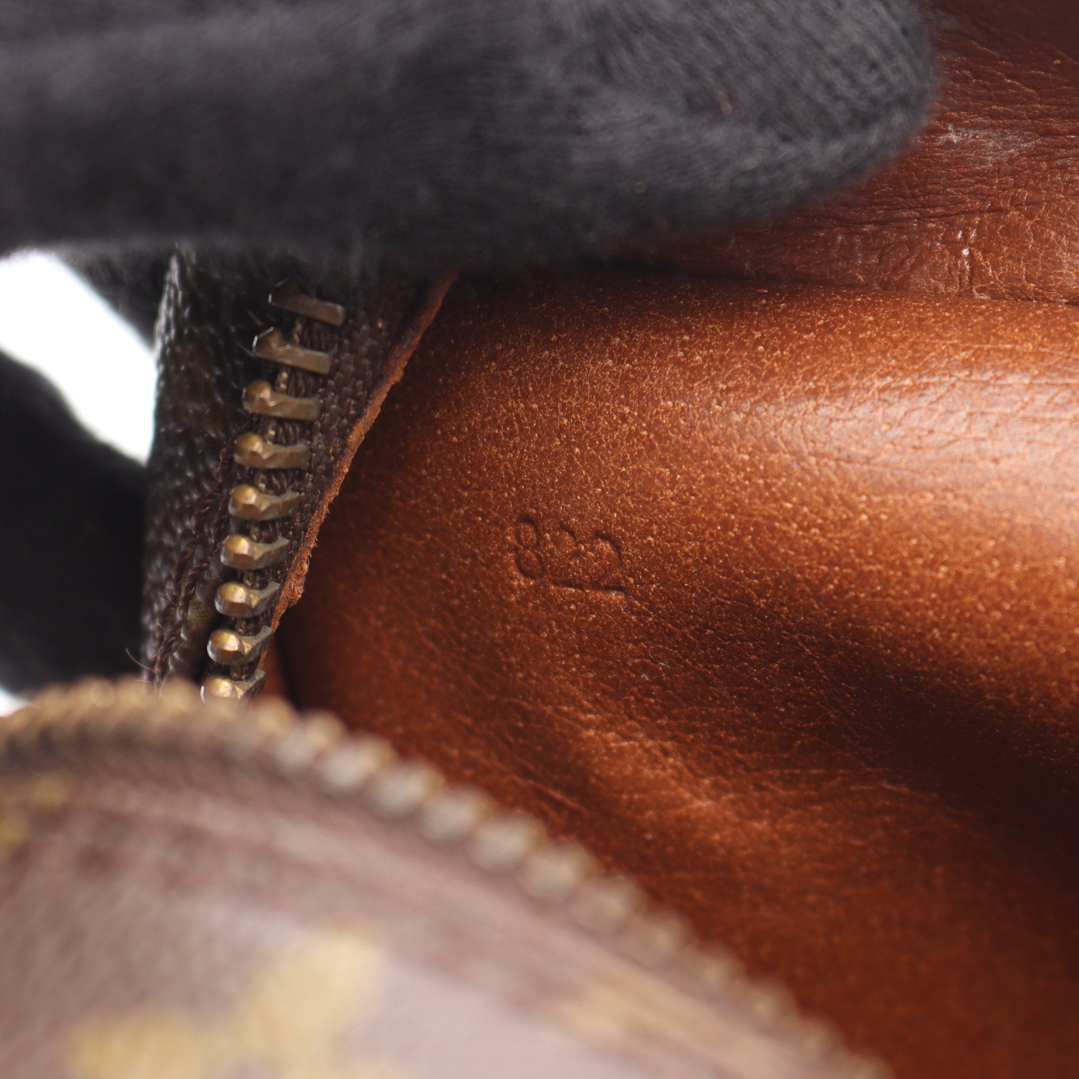 プチマルソー モノグラム ショルダーバッグ PVC レザー ブラウン ルイ