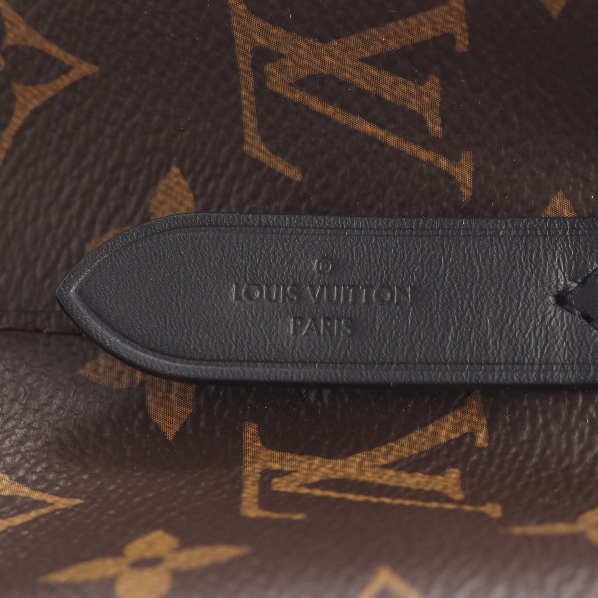 ネオノエ モノグラム ノワール ショルダーバッグ PVC レザー ブラウン ブラック ルイヴィトン バッグ LOUIS VUITTON