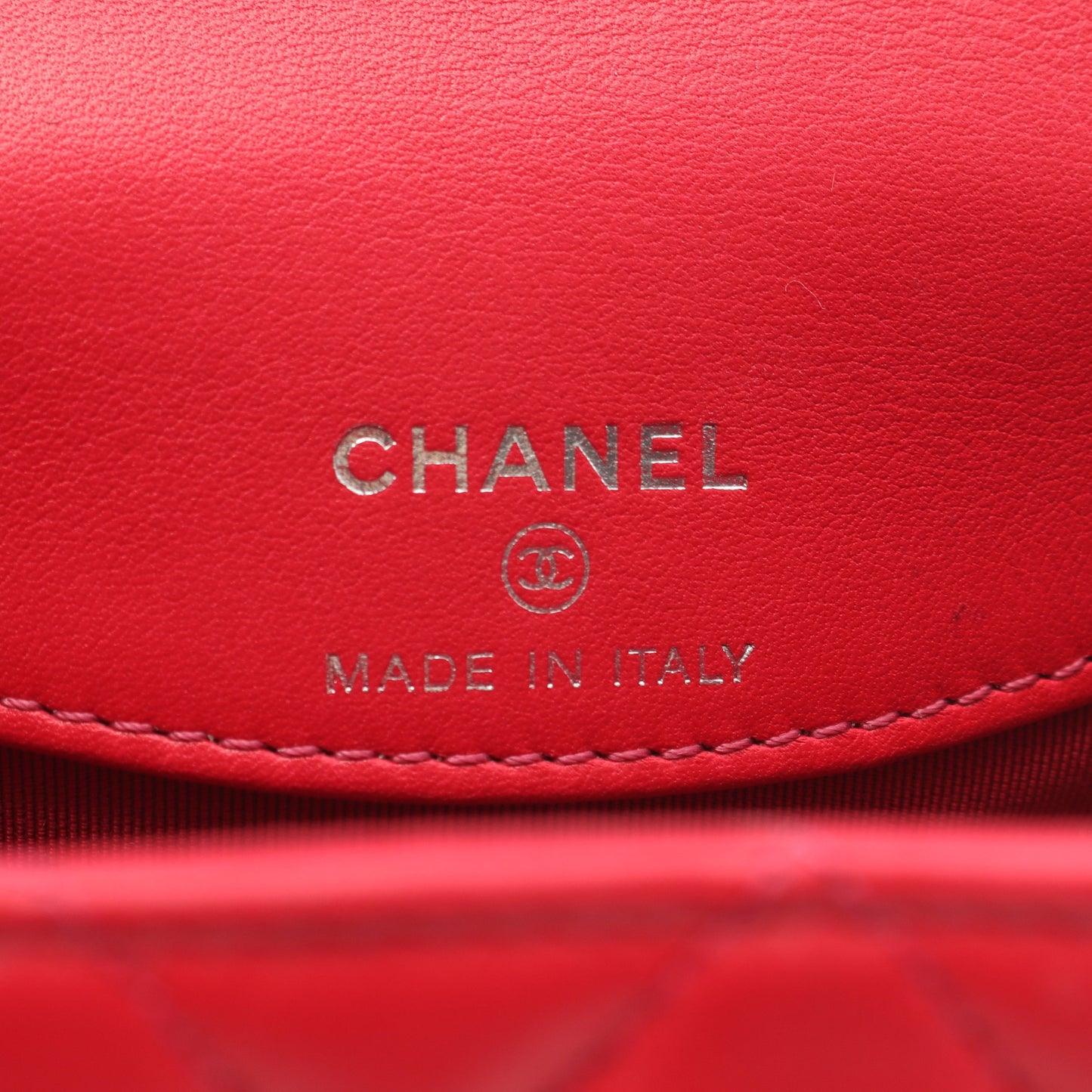 マトラッセ ミニバニティ マゼンダ チェーンショルダーバッグ ラムスキン ピンクレッド アンティークシルバー金具 シャネル バッグ CHANEL