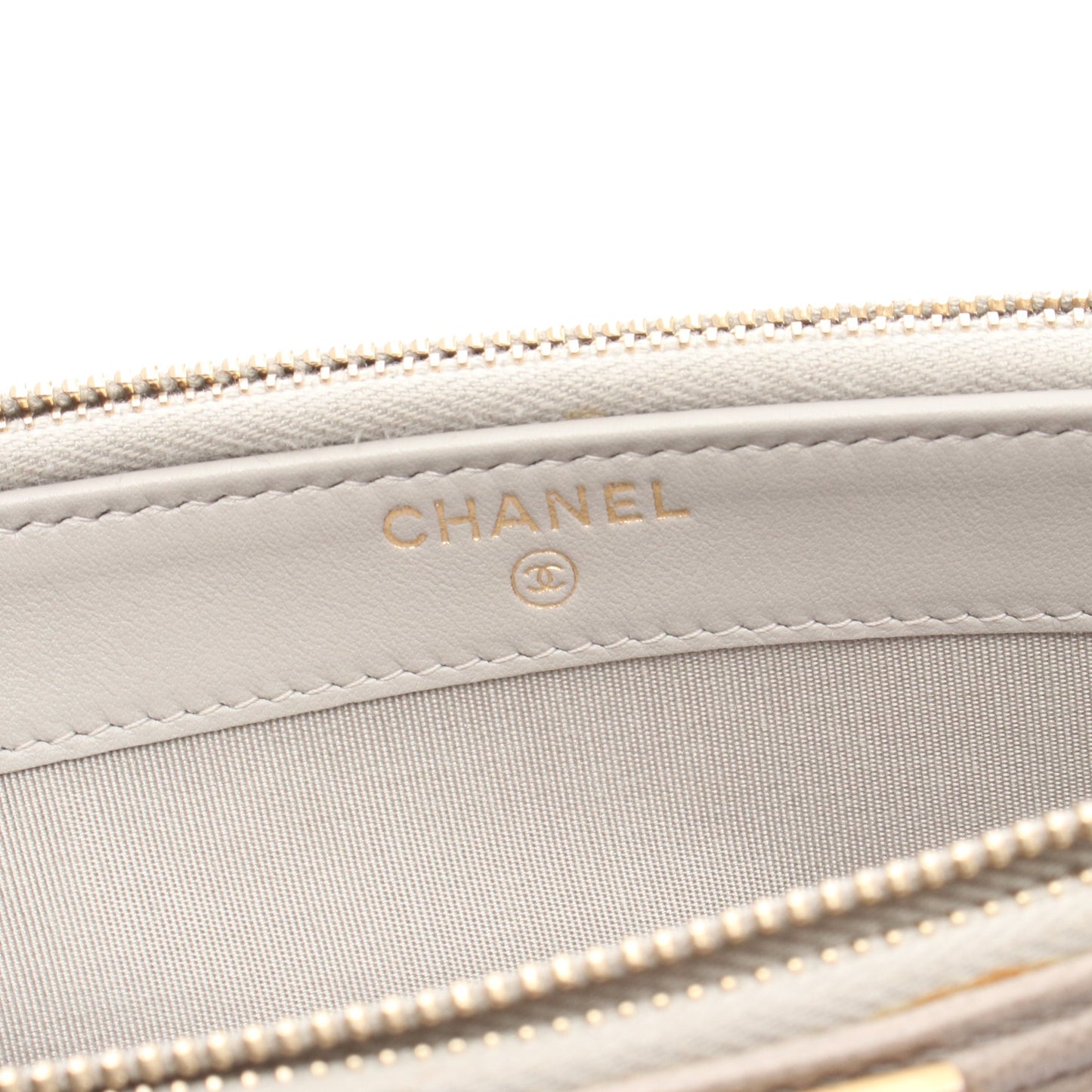 ボーイシャネル チェーンウォレット キャビアスキン グレーベージュ ゴールド金具 シャネル バッグ CHANEL