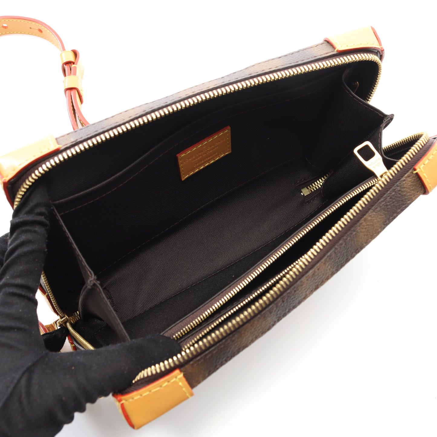 ソフトトランク ディス イズ ノットモノグラム ショルダーバッグ PVC レザー ブラウン ルイヴィトン バッグ LOUIS VUITTON