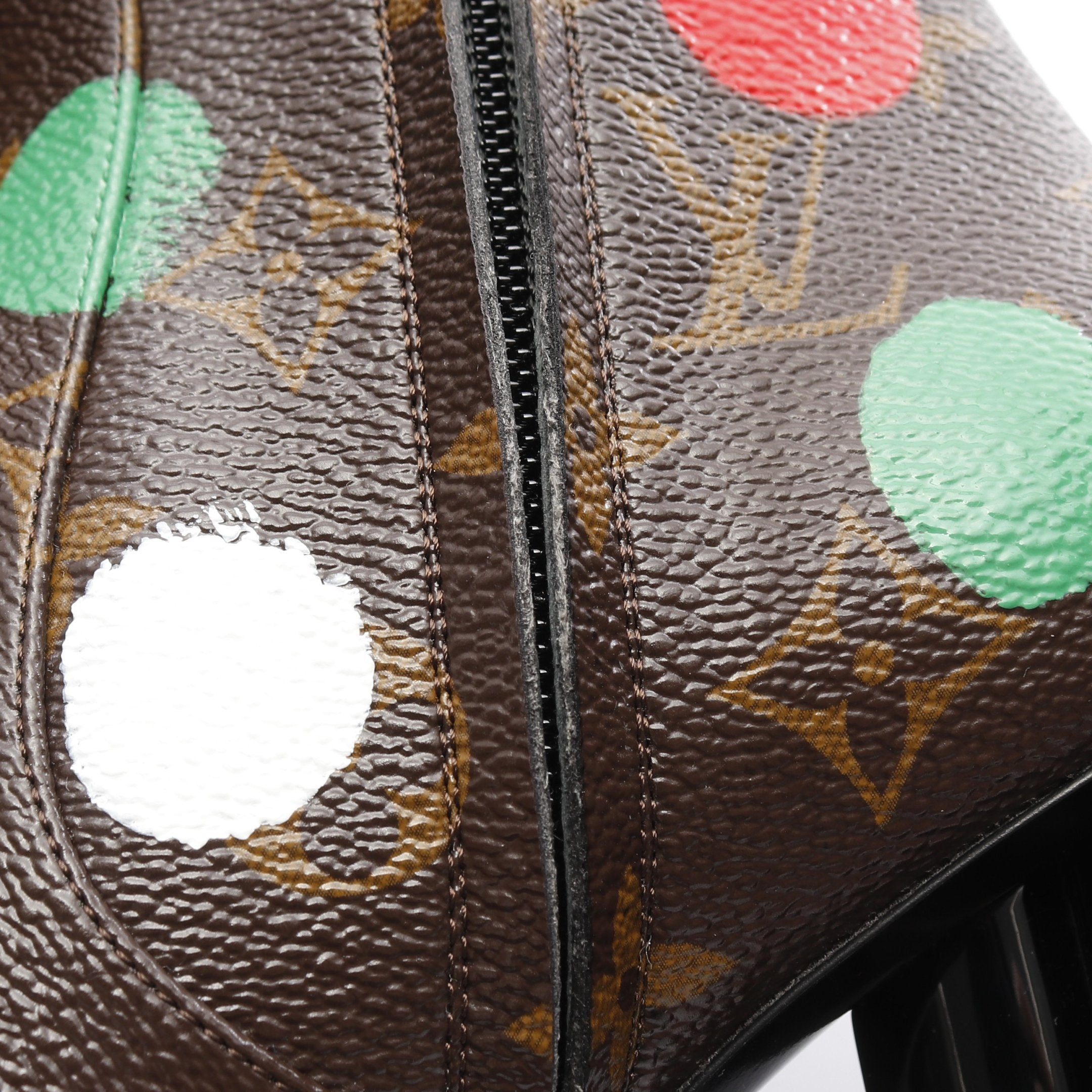 LV × YK ペインティッドドット モノグラム ショート ブーツ PVC