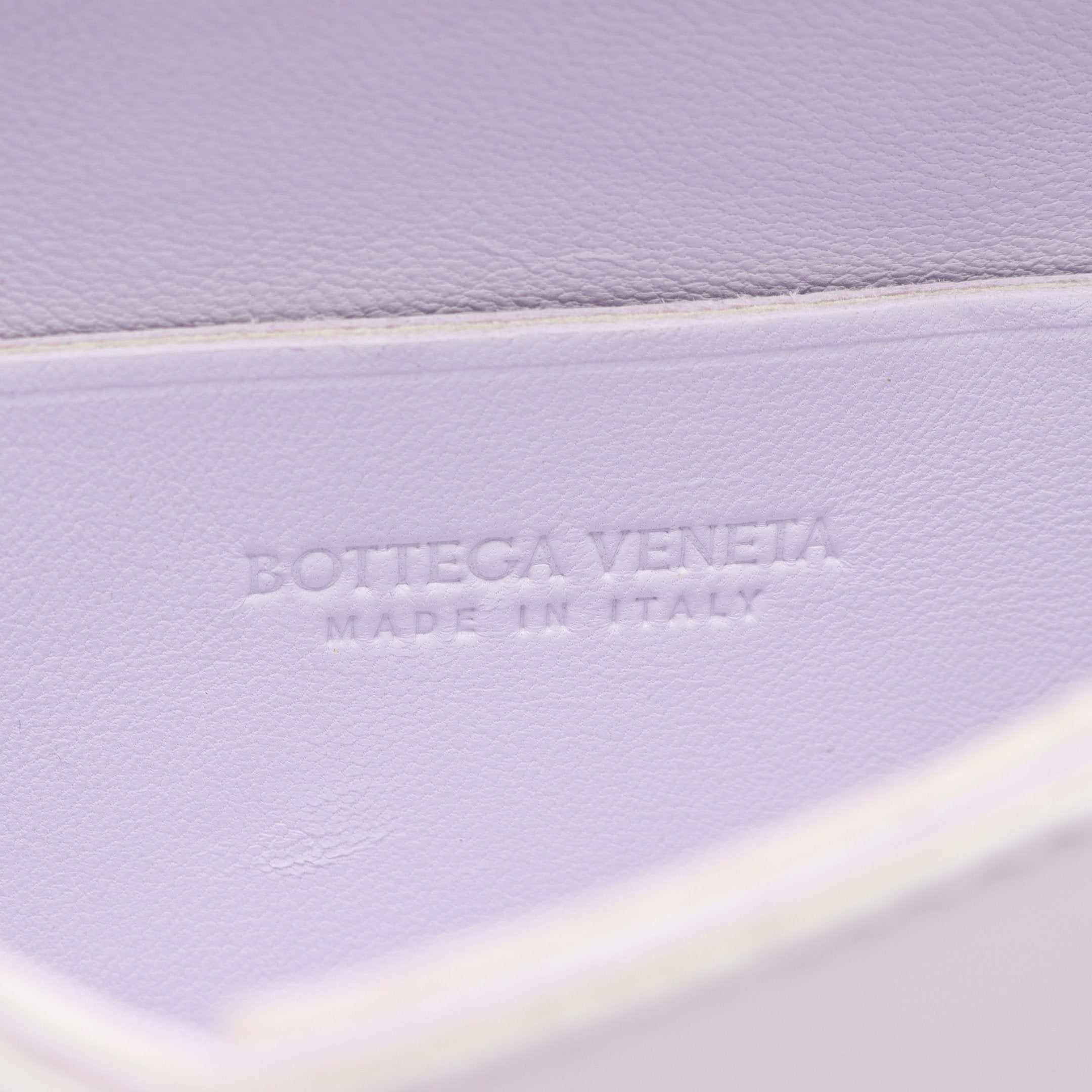 BOTTEGA VENETA(ボッテガヴェネタ) ショルダーバッグ スモールショルダーバッグ ライトパープル レザー BOTTEGA VENETA（ボッテガ・ヴェネタ） ショルダーバッグ CASETTE