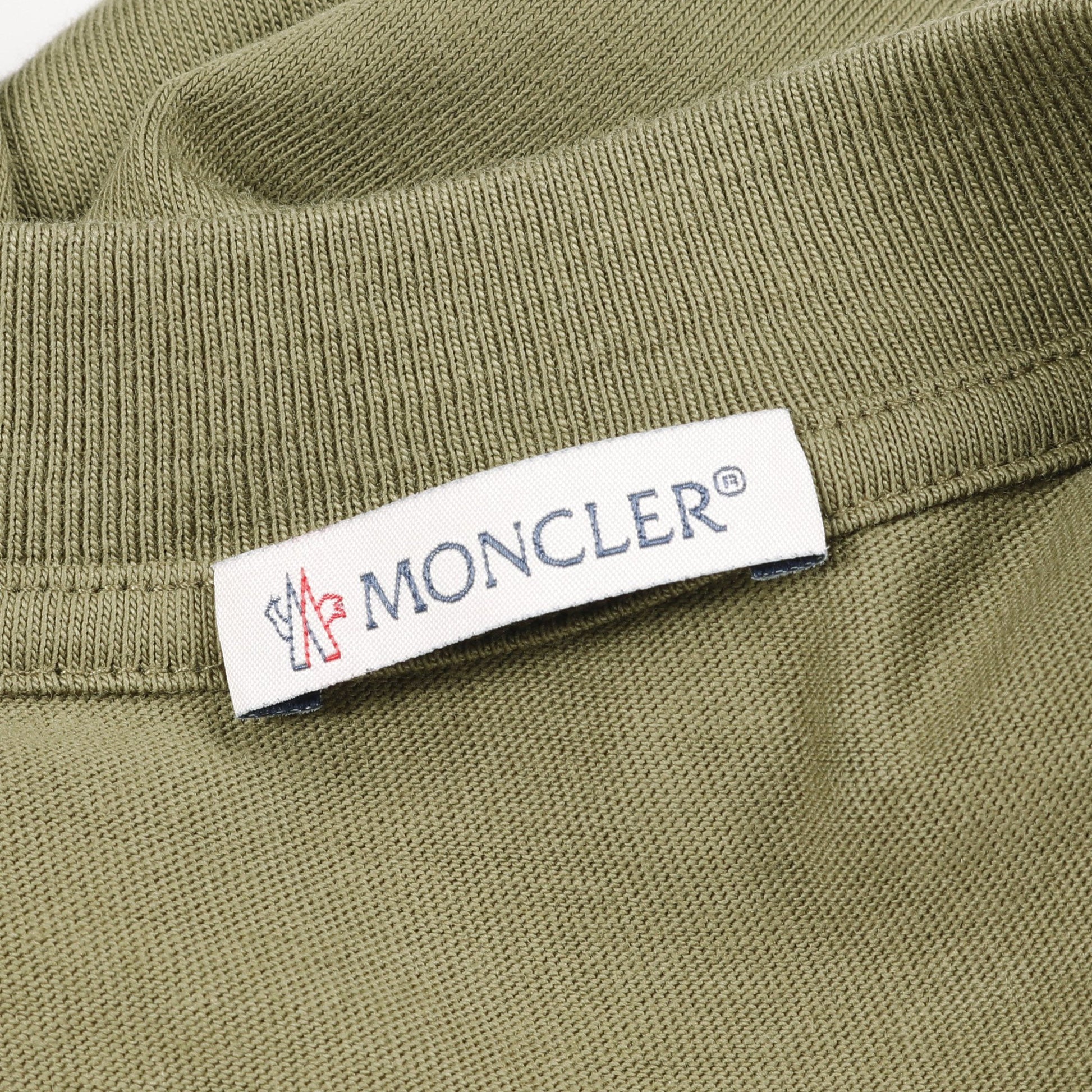 サファリイニシャルプリント Tシャツ クルーネック コットン カーキグリーン モンクレール トップス MONCLER