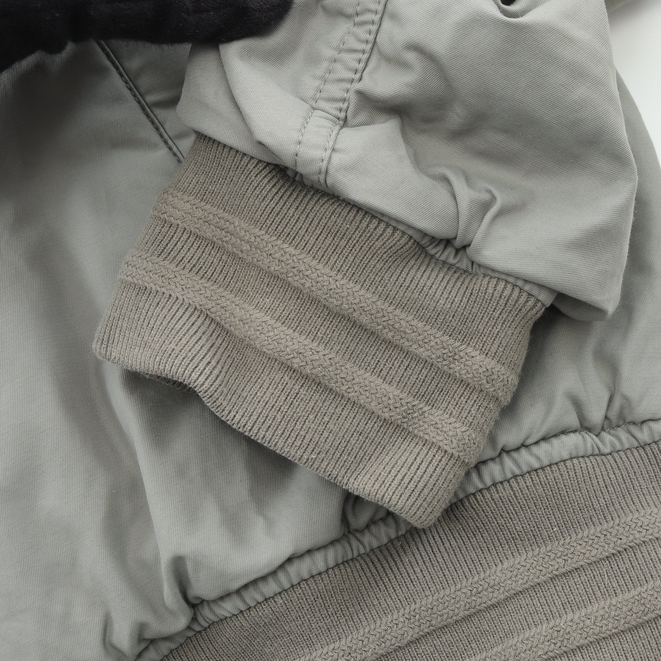 ボンバージャケット ブルゾン ロゴパッチ コットン ナイロン グレー